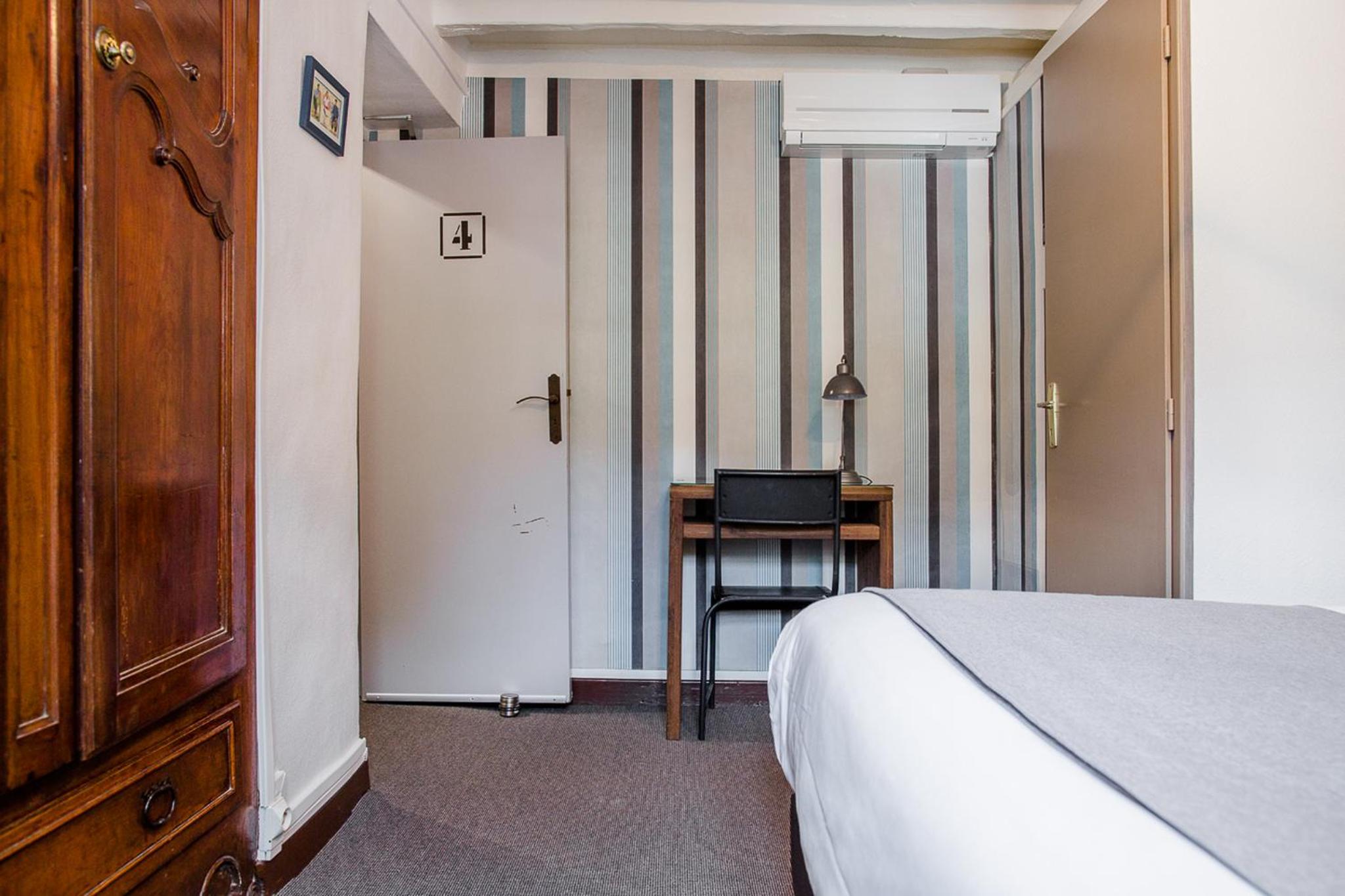 Economy Double Room photo 3