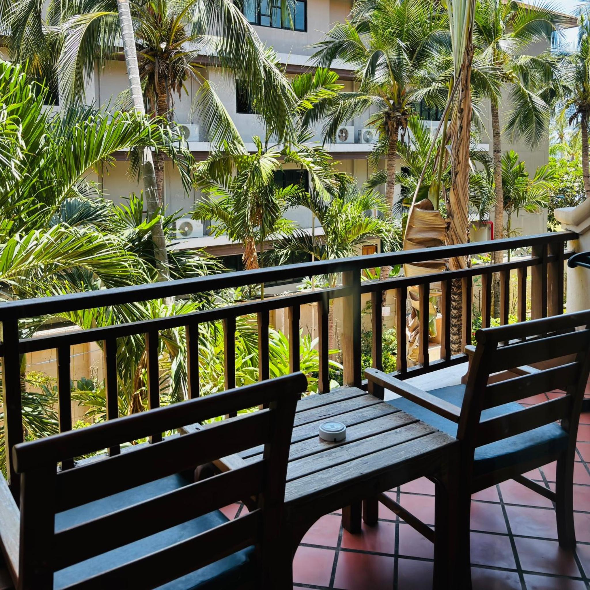 Superior Twin Room with City View photo 2