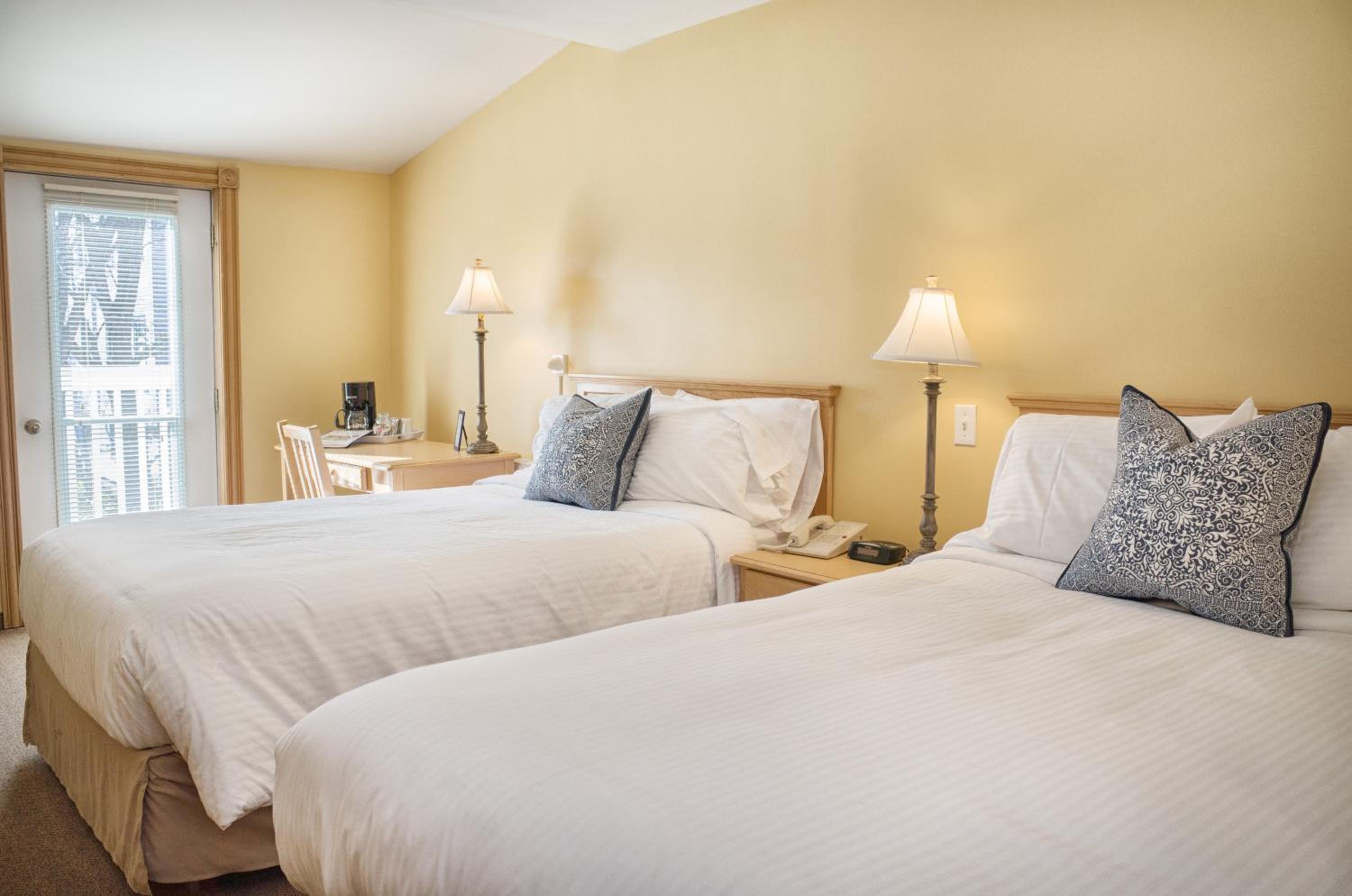Double Room with Two Double Beds - Photo 4