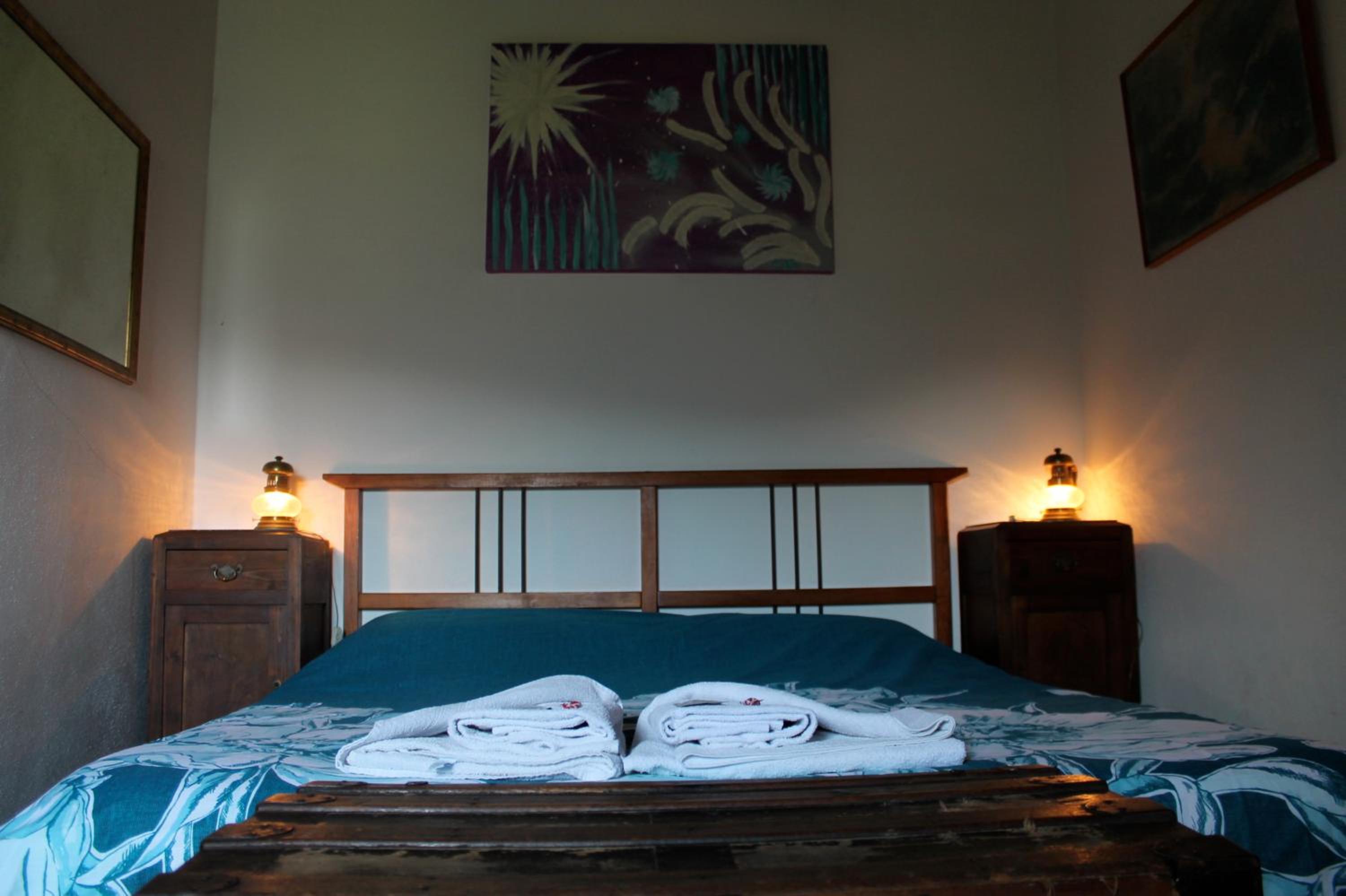 One-Bedroom Apartment - Photo 1