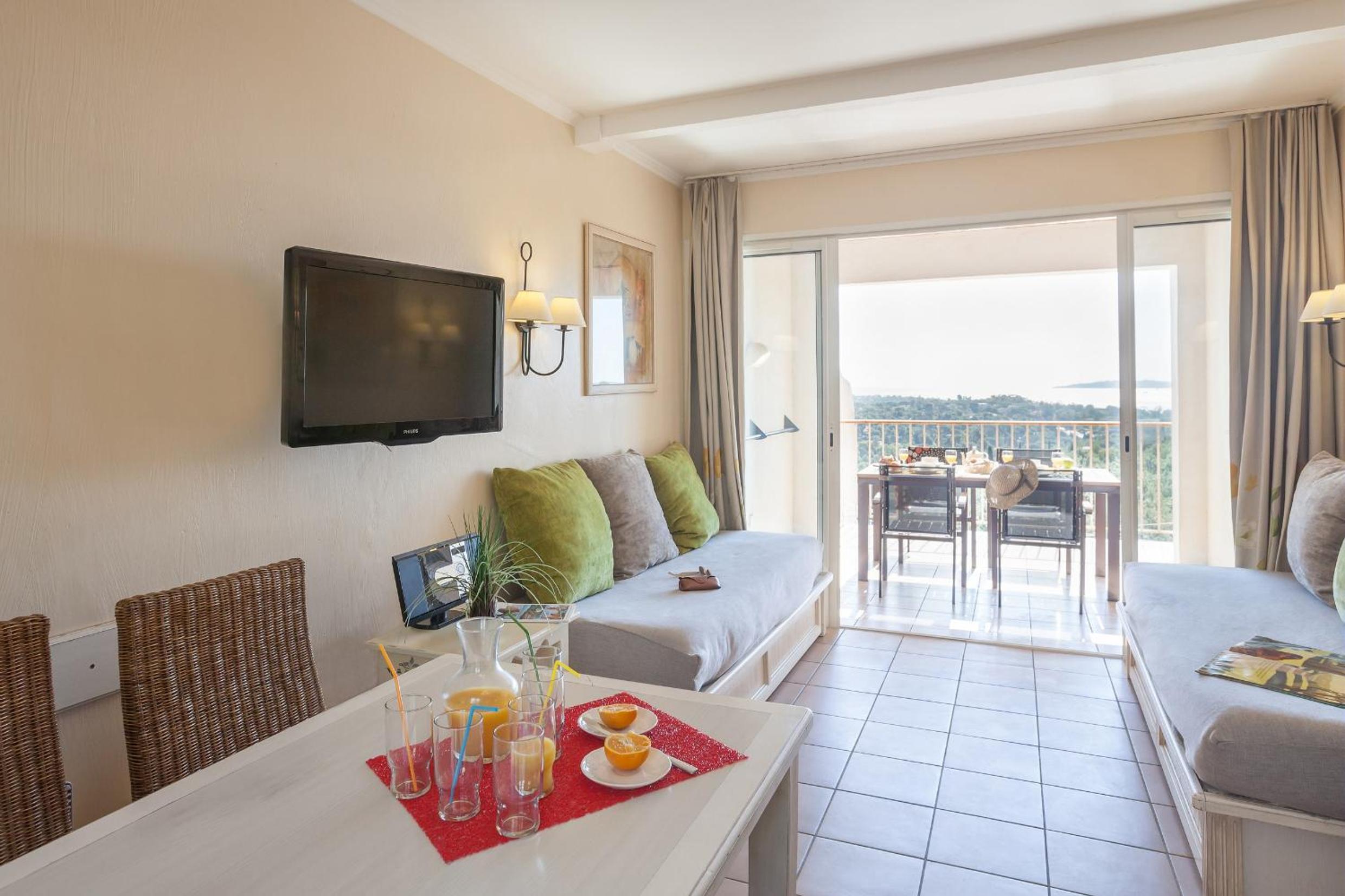 One-Bedroom Apartment with Sleeping Alcove and Terrace or Balcony (6 People) - Sea view - Photo 7