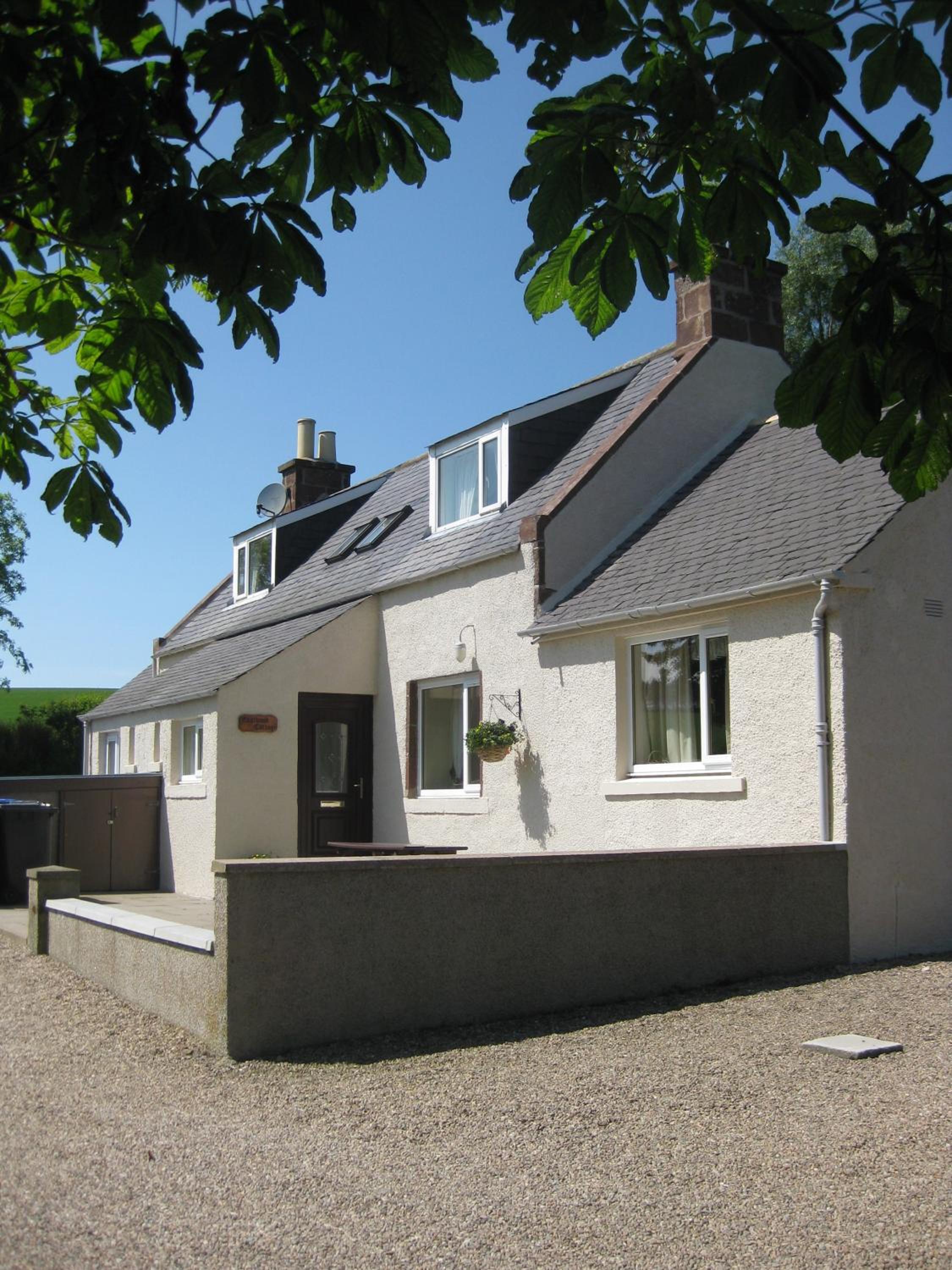 Two-Bedroom House photo 3