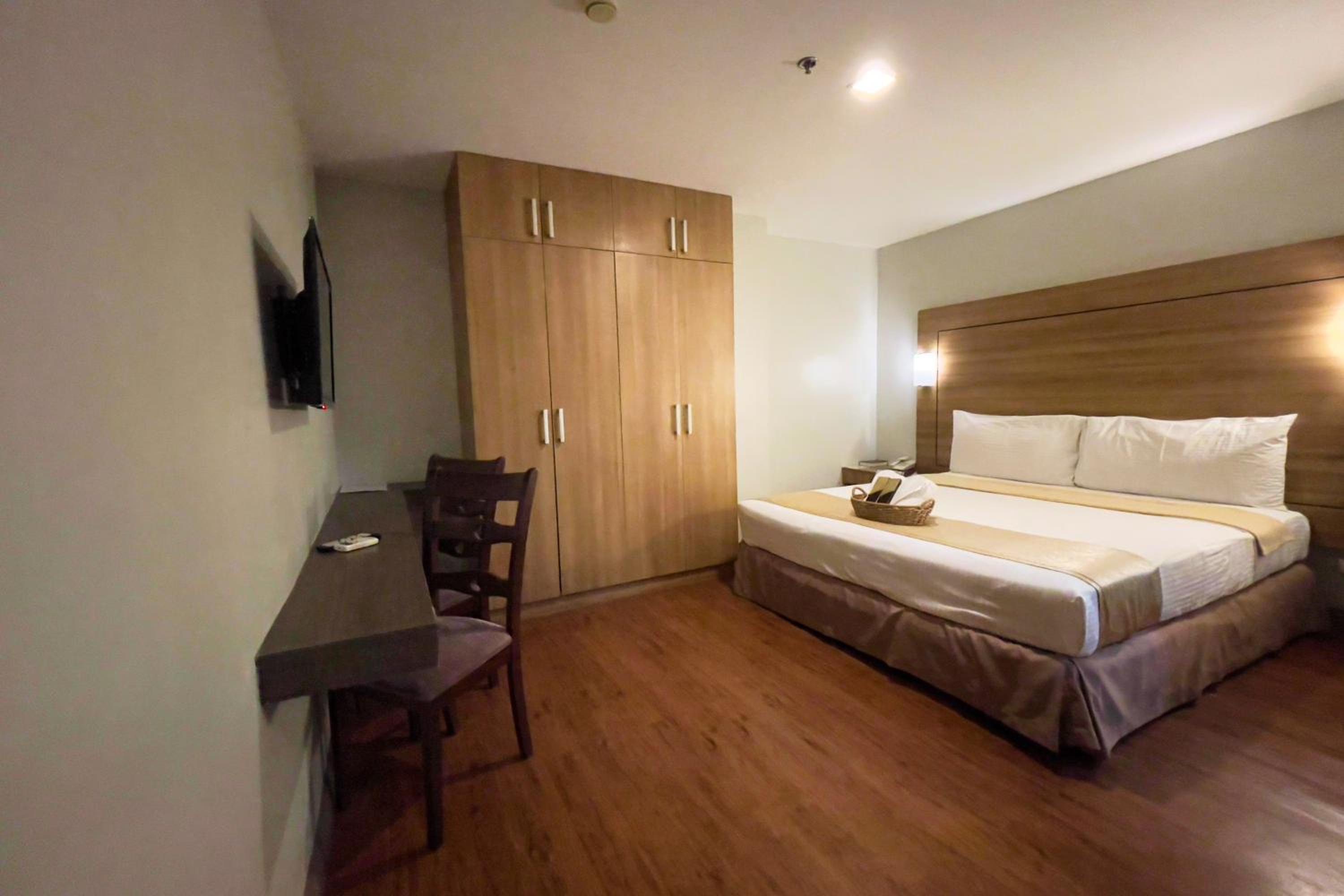 Standard Queen Room - Photo 3