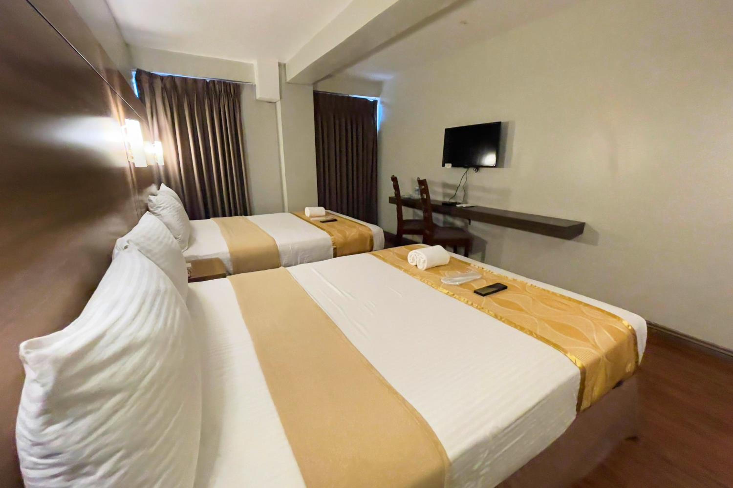 Deluxe Room - Photo 4