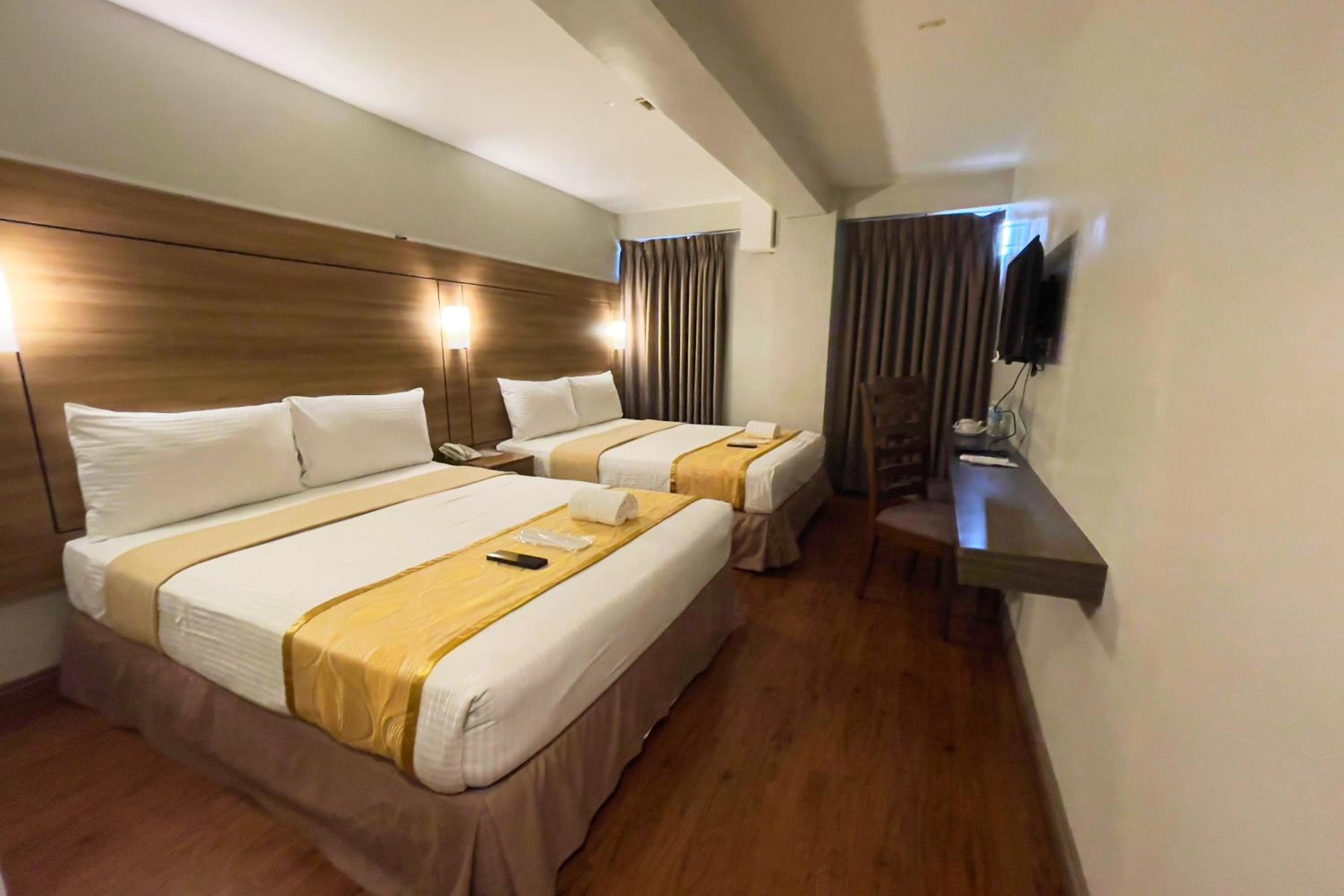 Deluxe Room - Photo 3
