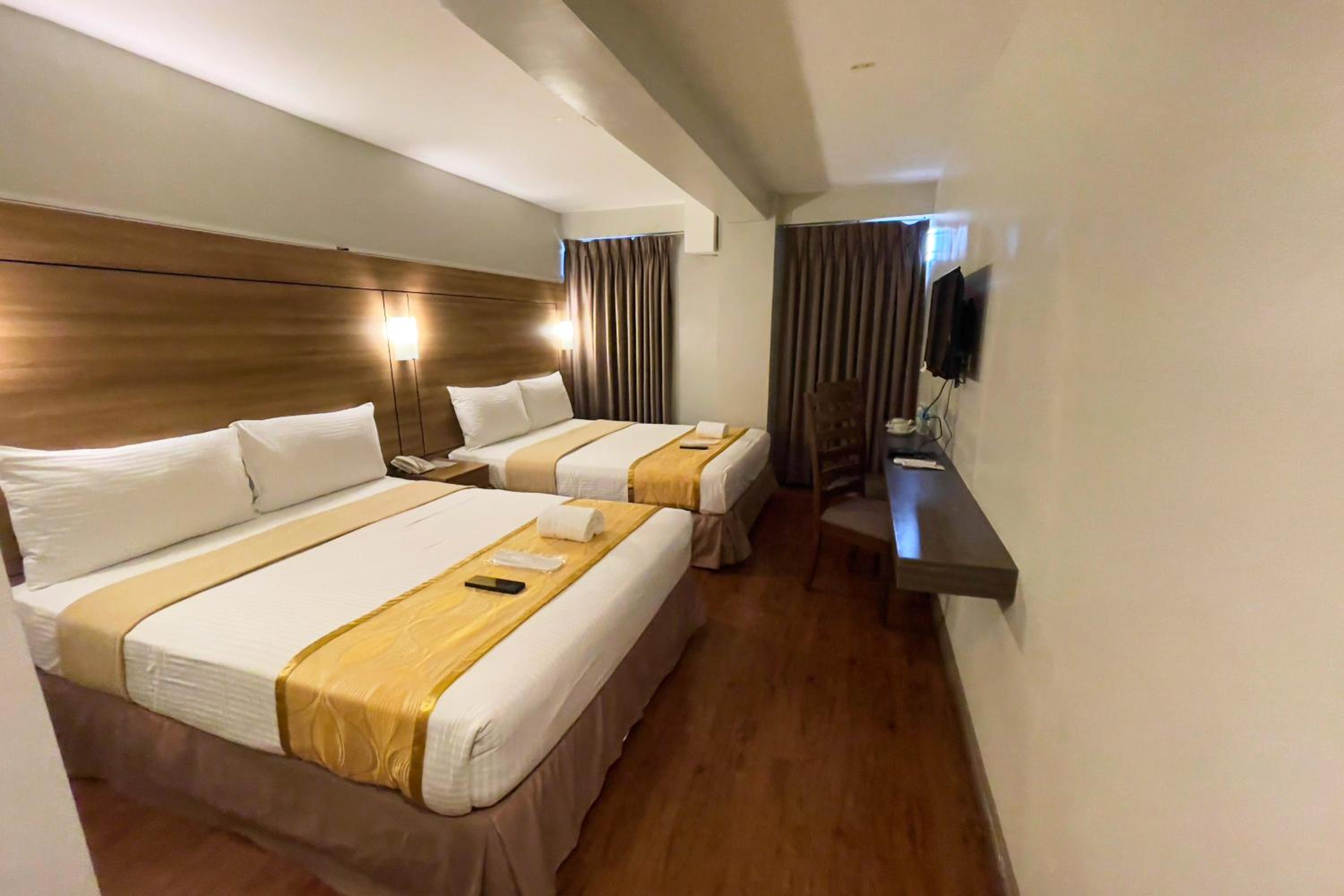 Deluxe Room - Photo 2