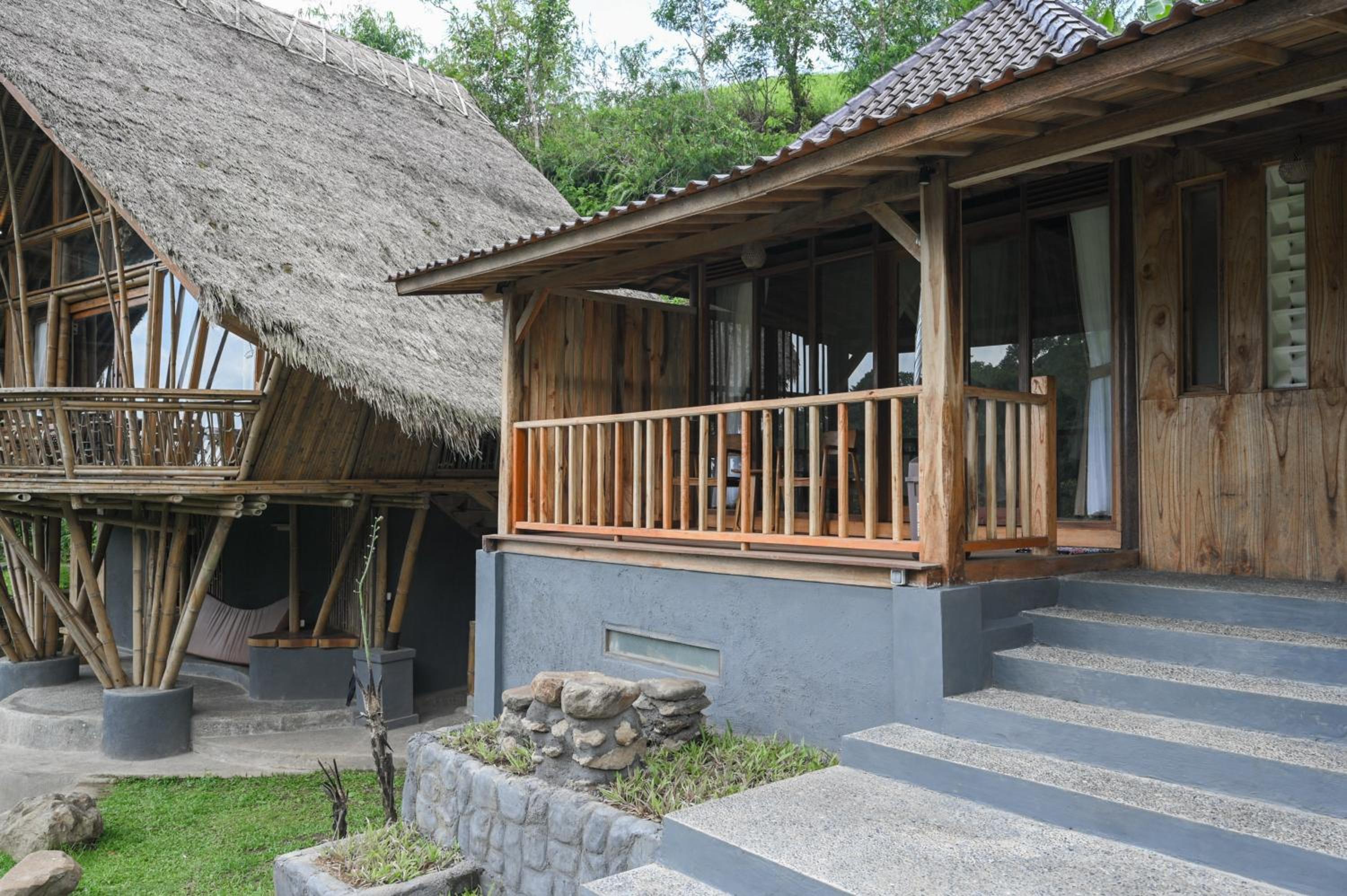 Villa - Photo 1