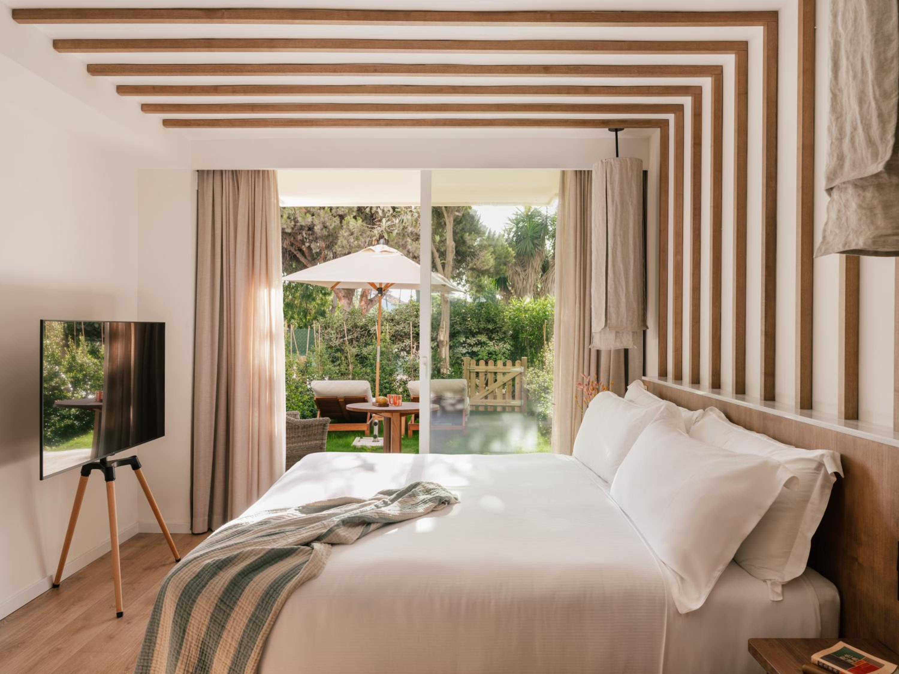 Superior ME + Junior Suite Jardín Privado Superior ME + Junior Suite Jardín Privado