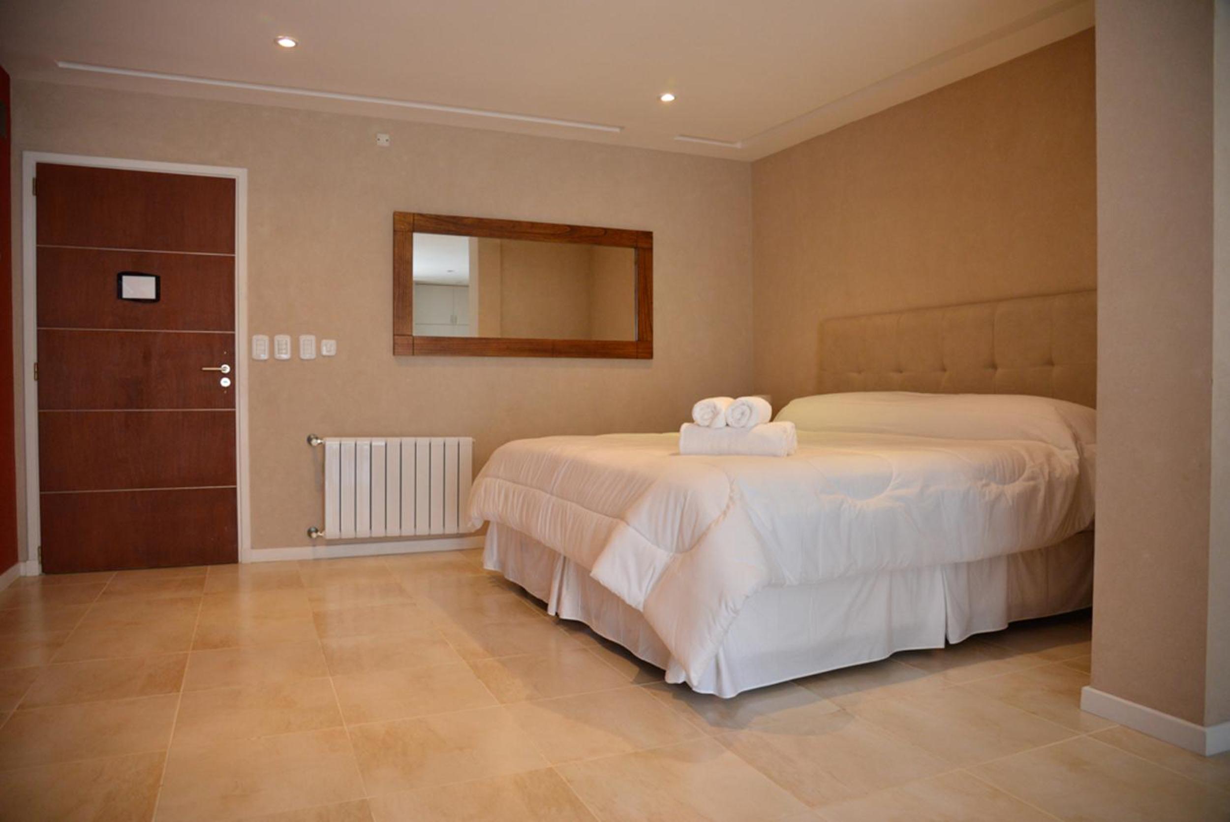 Apartment (4 Adults)