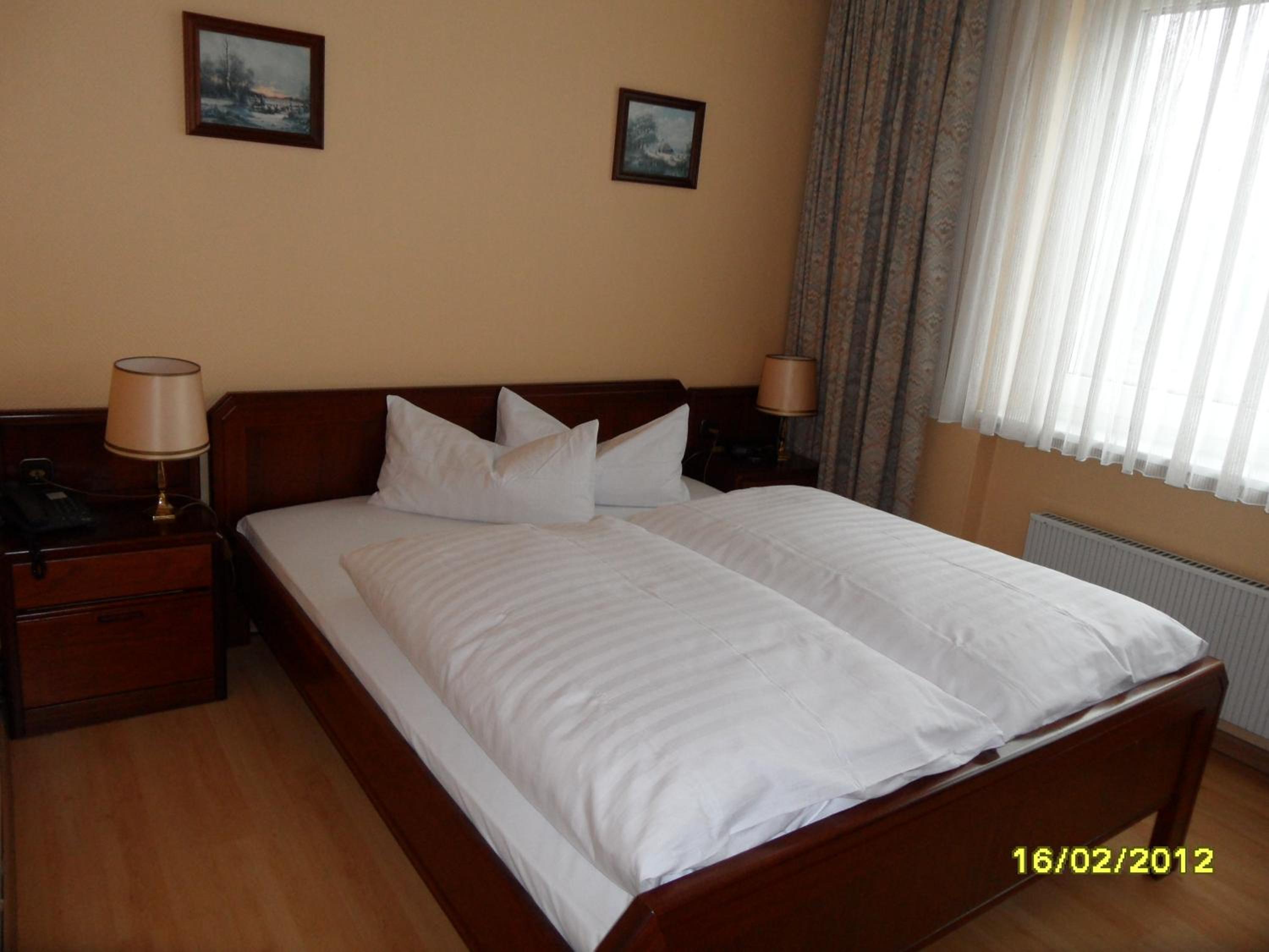 Double Room - Photo 7