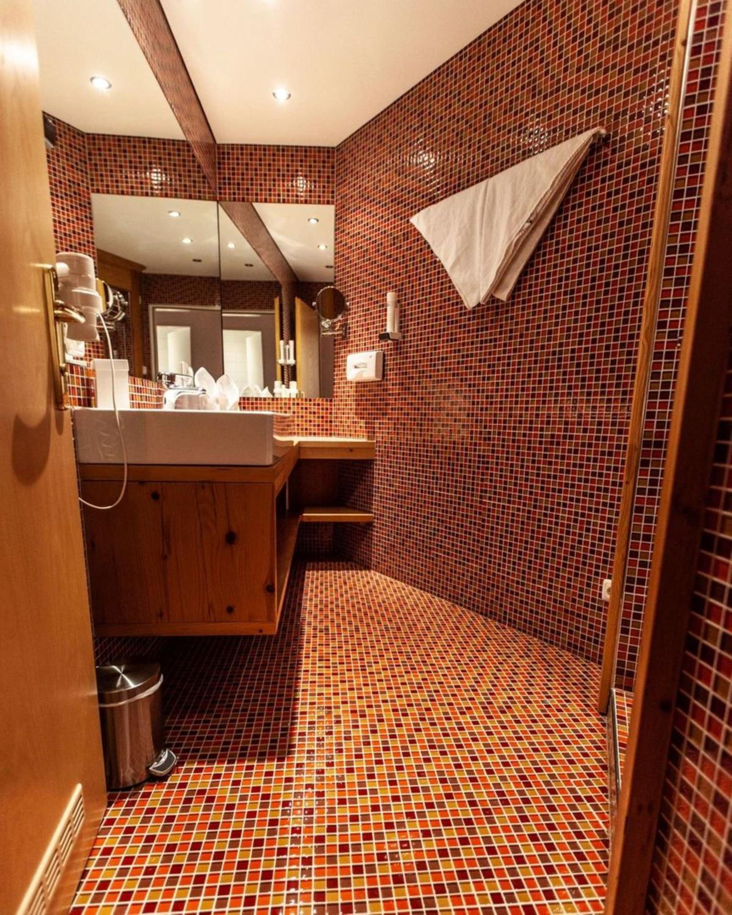 Junior Suite with Balcony photo 3