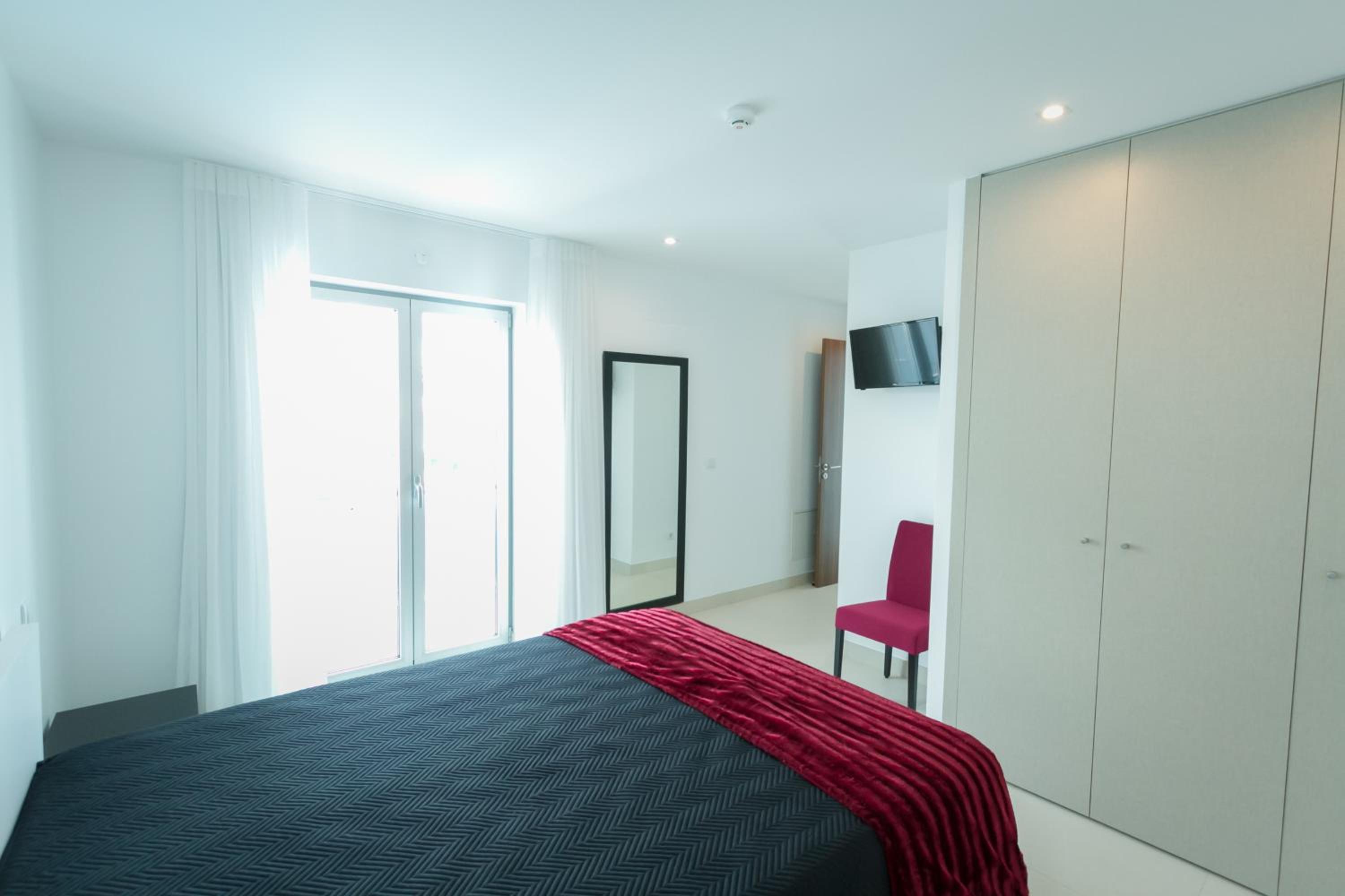 Two-Bedroom Apartment - Photo 3
