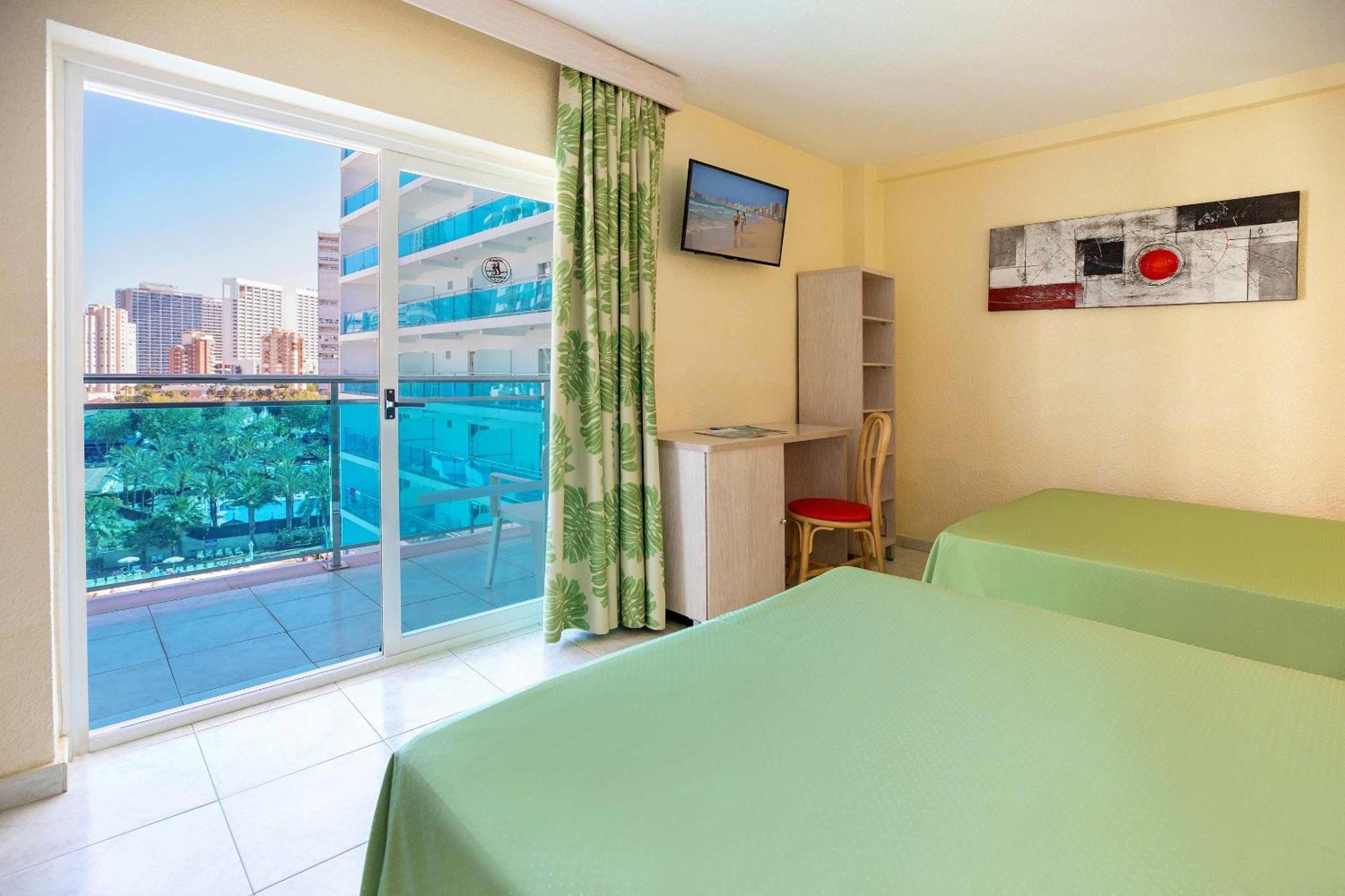Double Room (4 Adults)