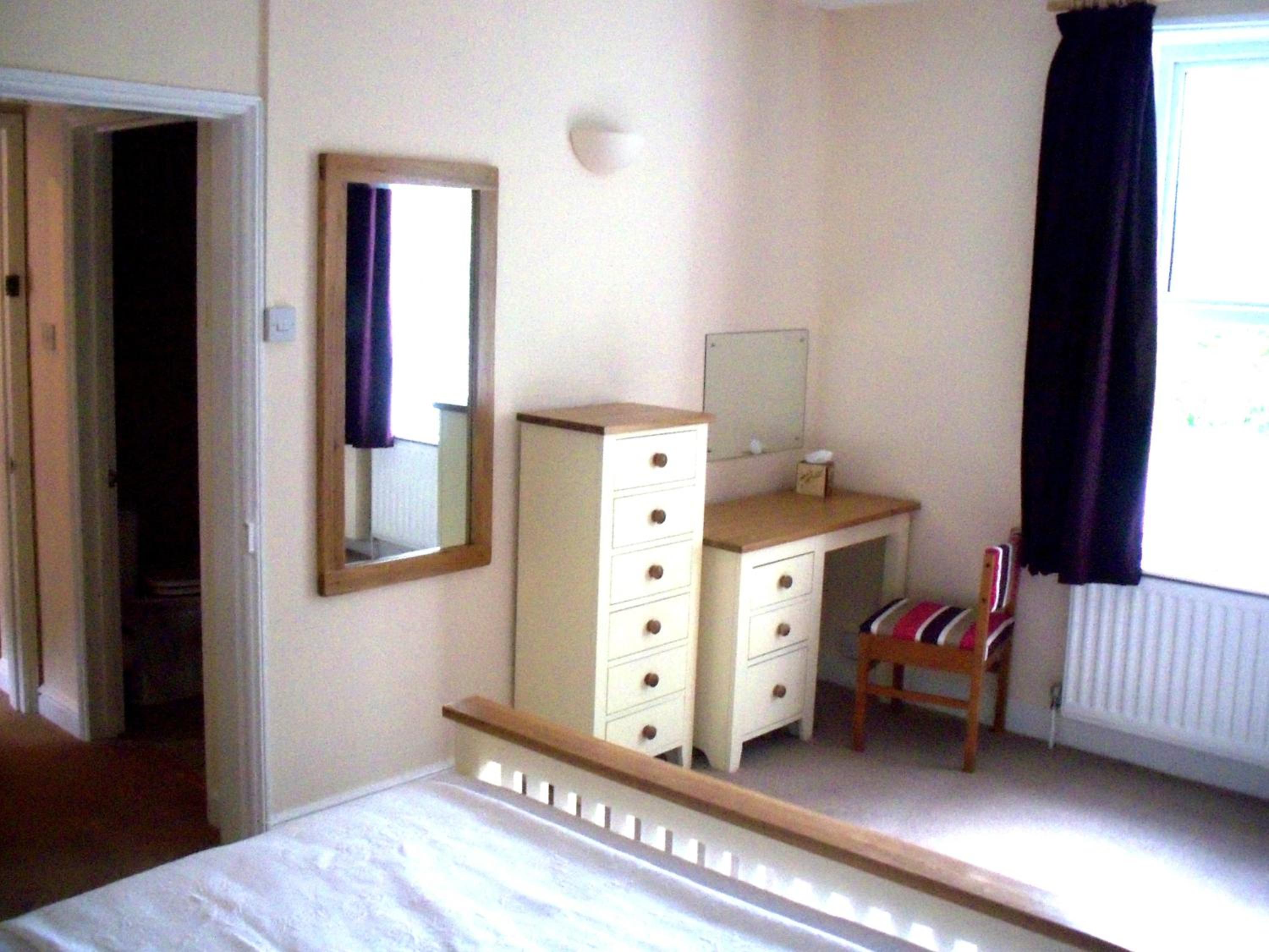 Superior King Room - Photo 3