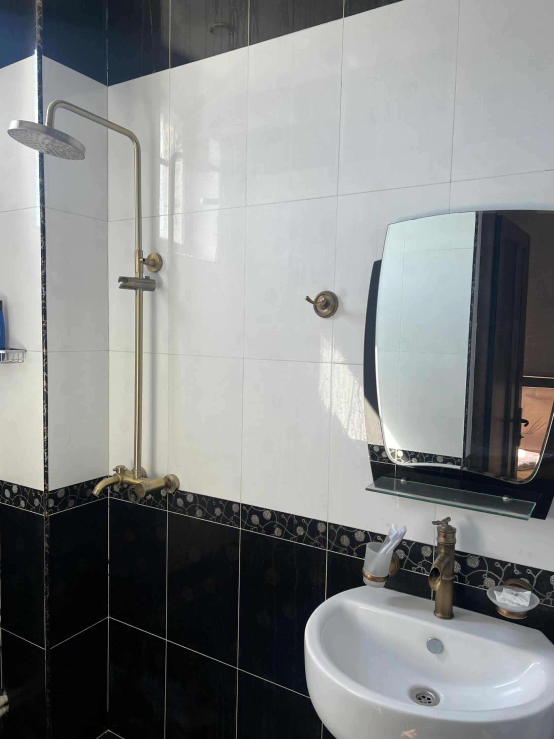Basic Triple Room with Shared Bathroom