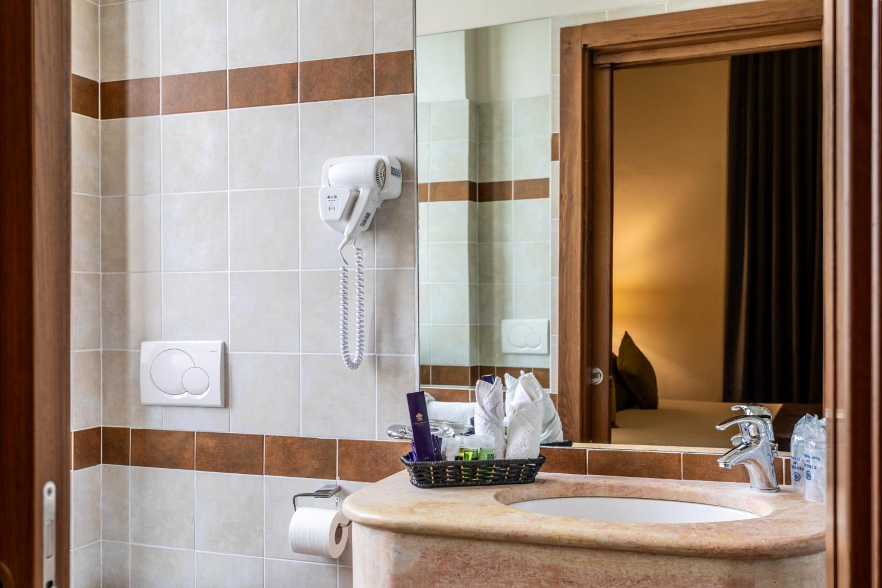 Presidential Suite photo 3