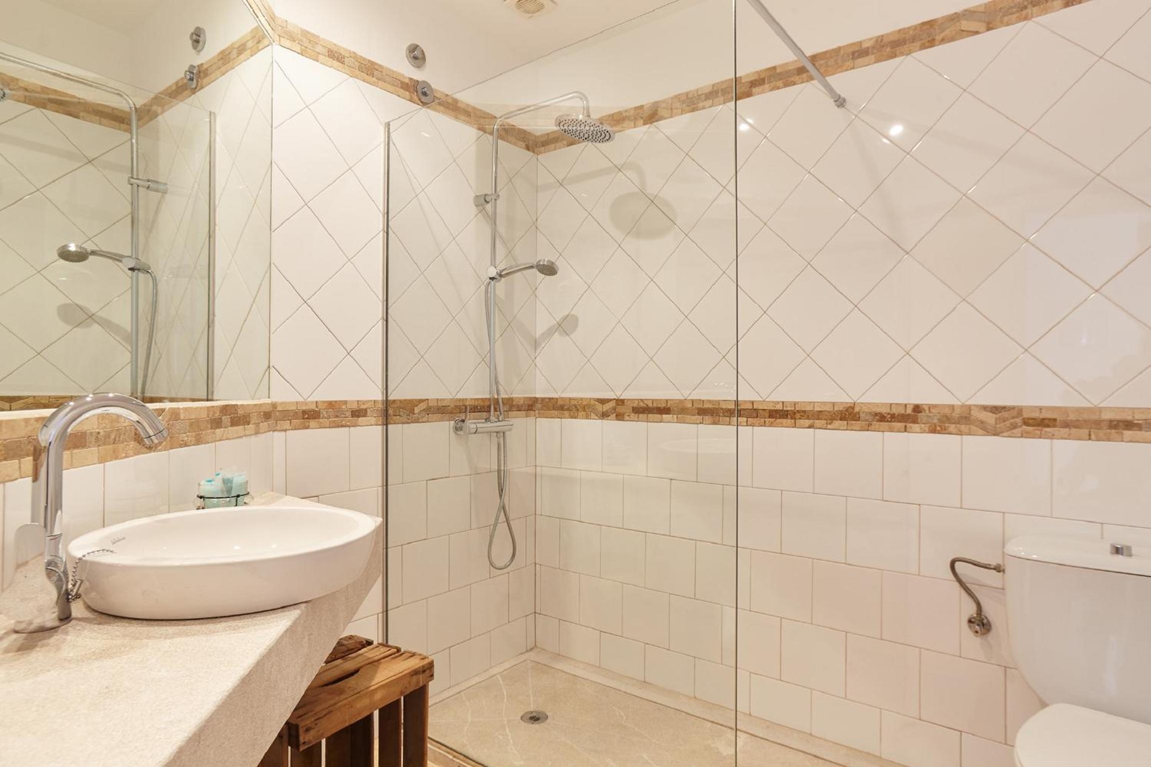 Studio (1 Adult)