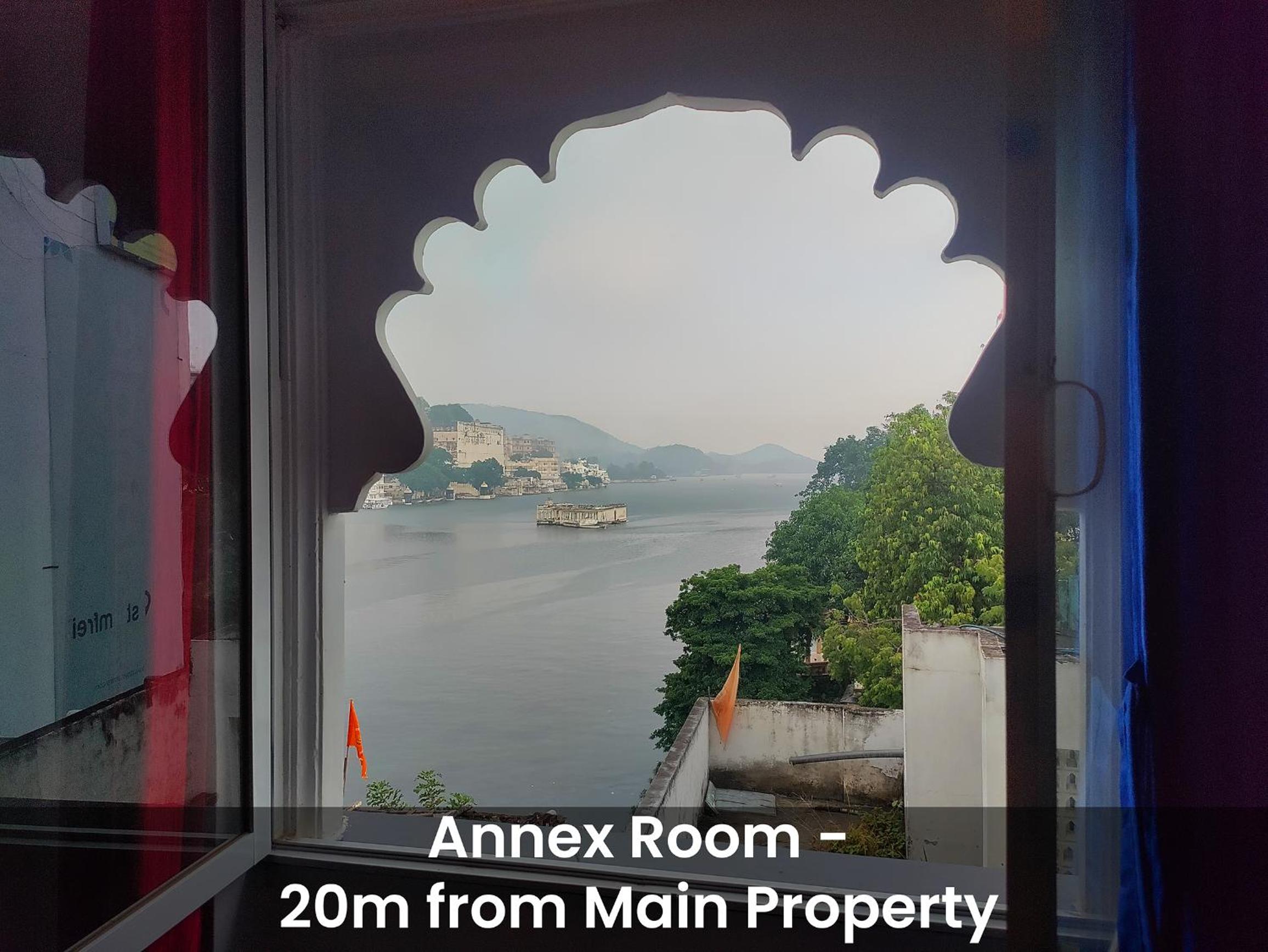King Room with Lake View photo 2