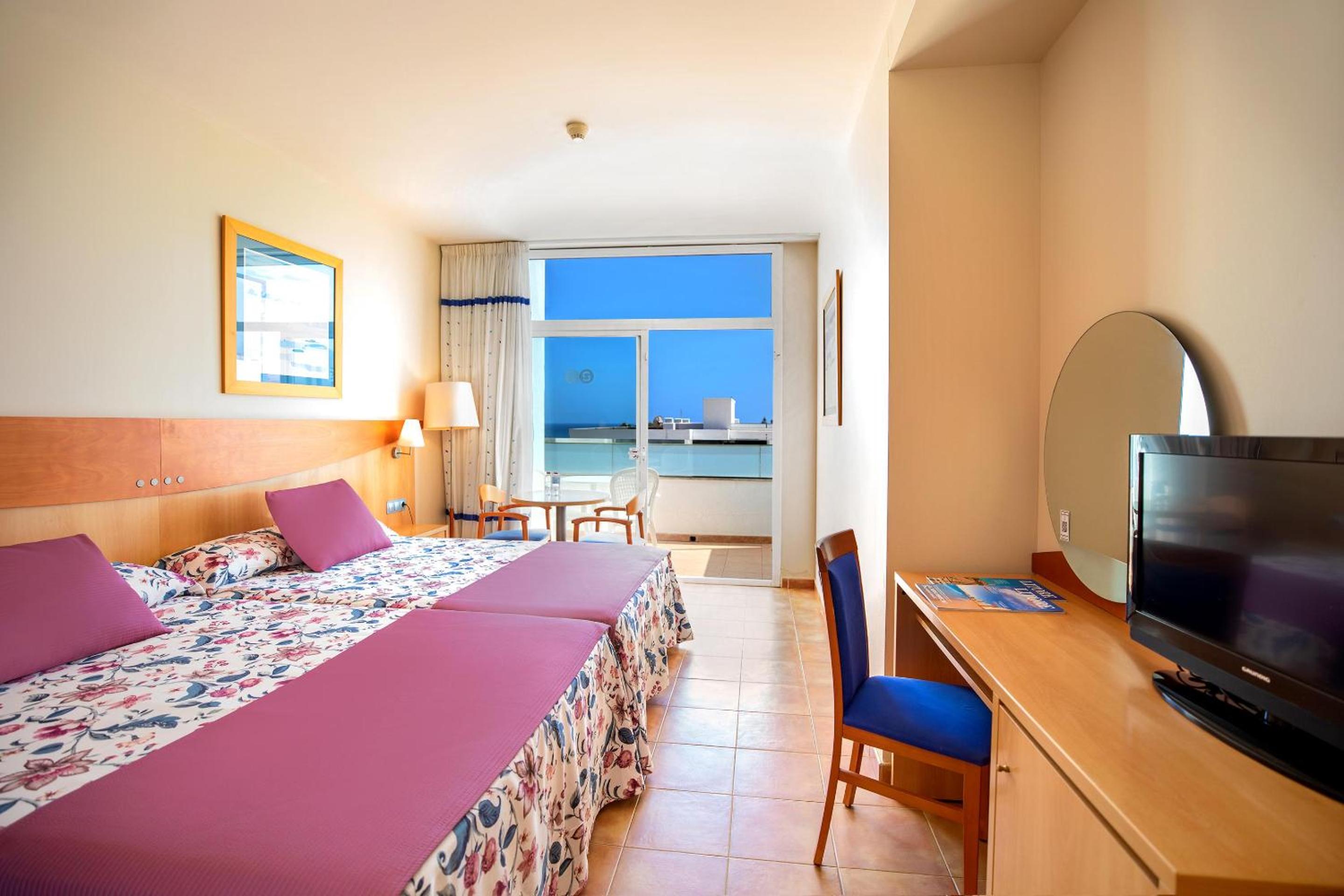Double Room with Two Double Beds (3 Adults + 1 Child)