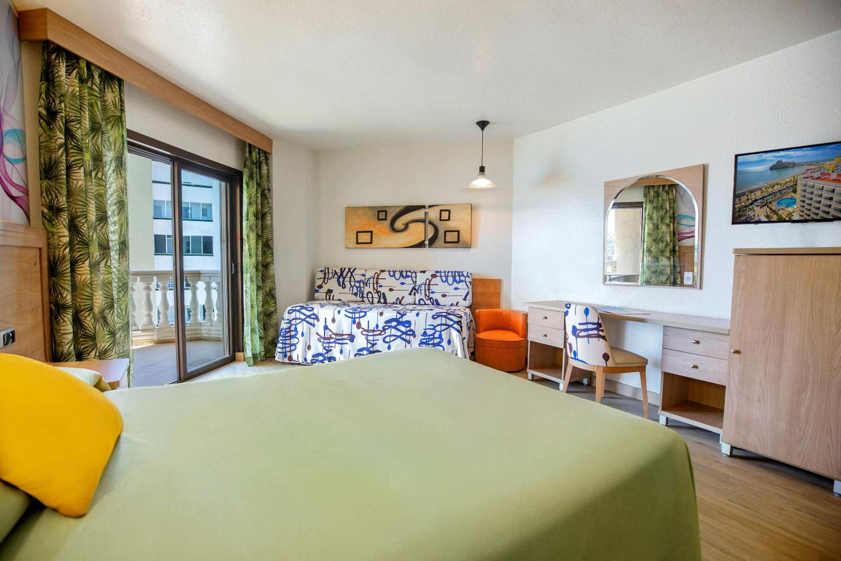 Superior Double Room (3 Adults + 1 Child) photo 2