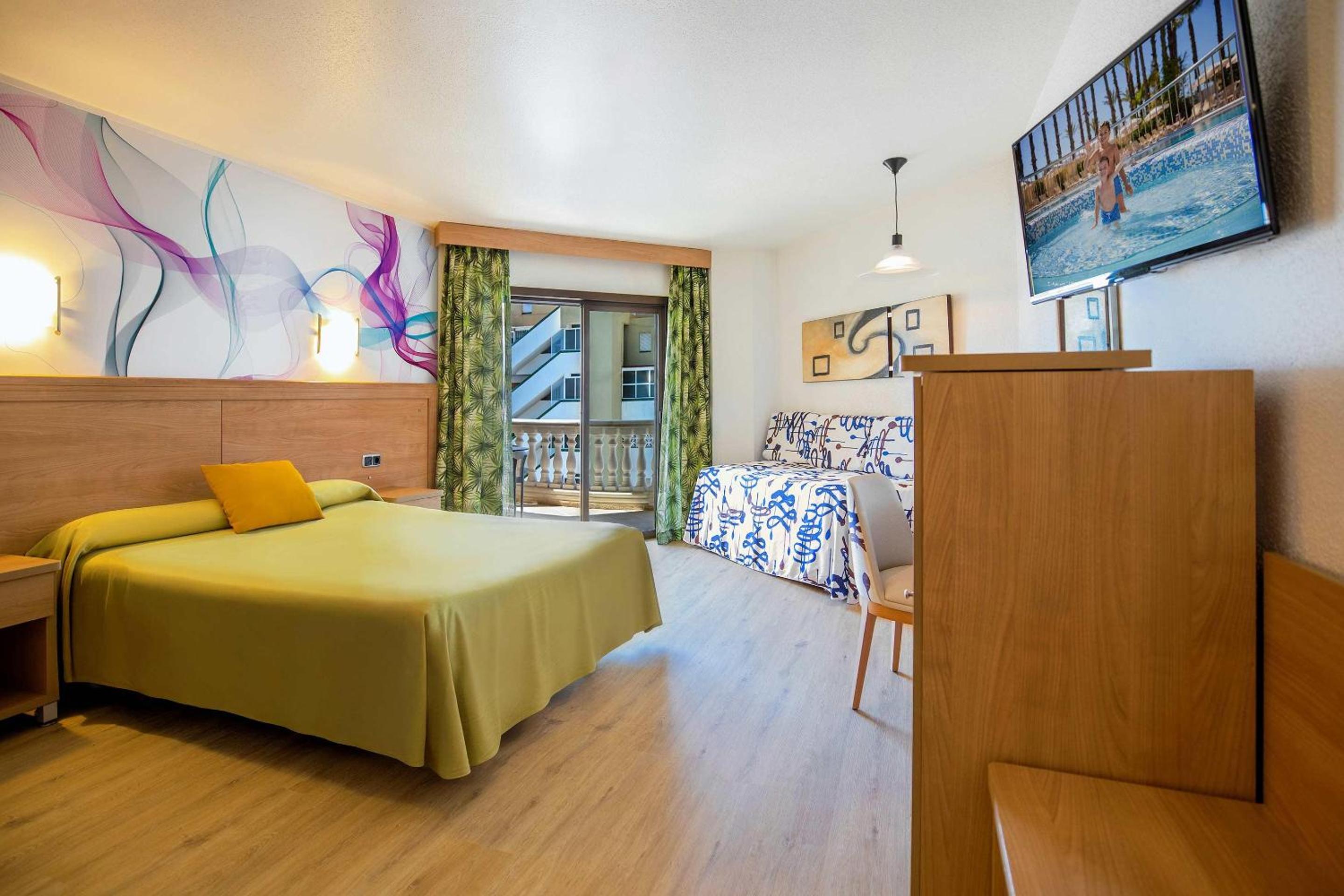 Superior Double Room (3 Adults + 1 Child)