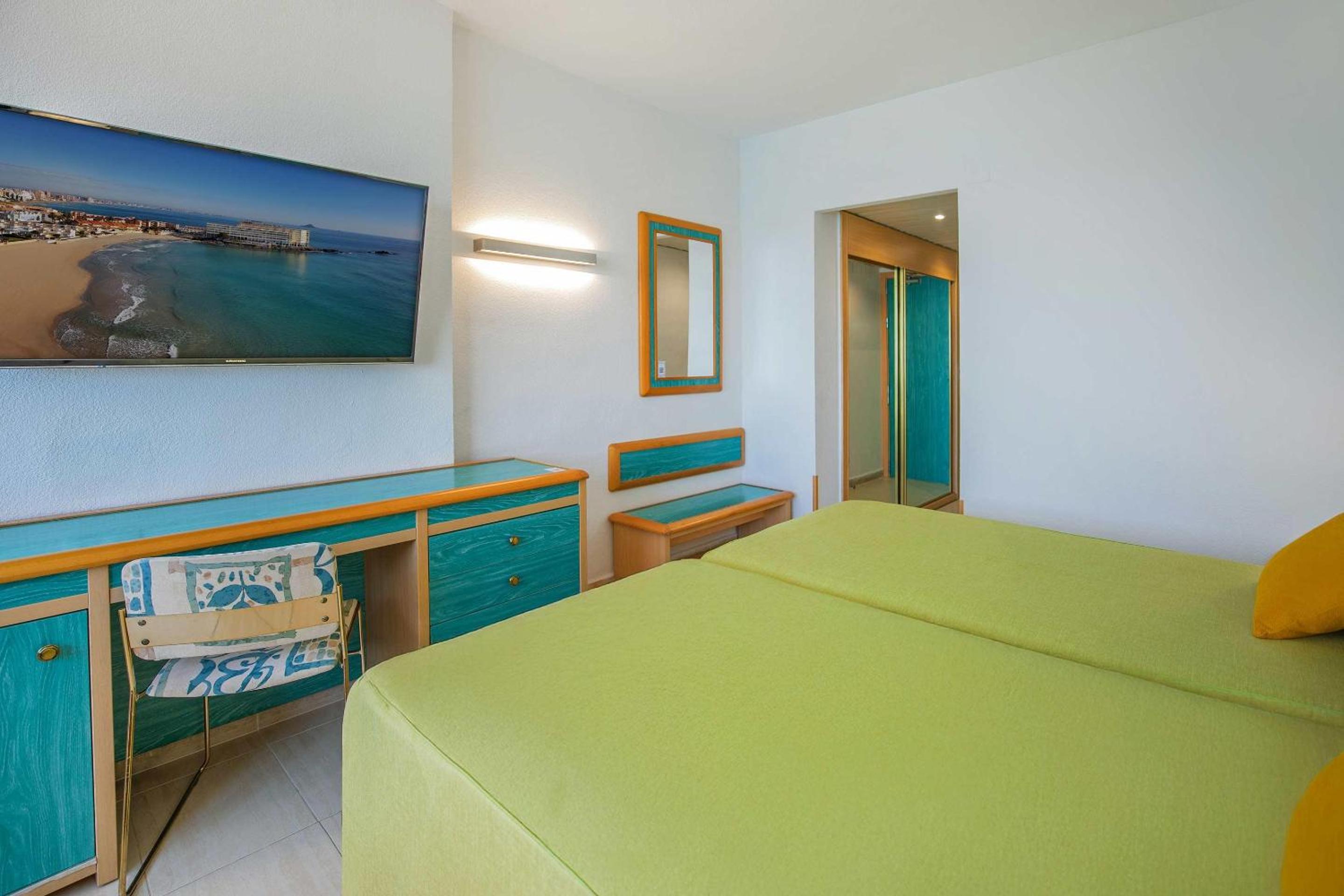 Double Room (3 Adults) photo 1