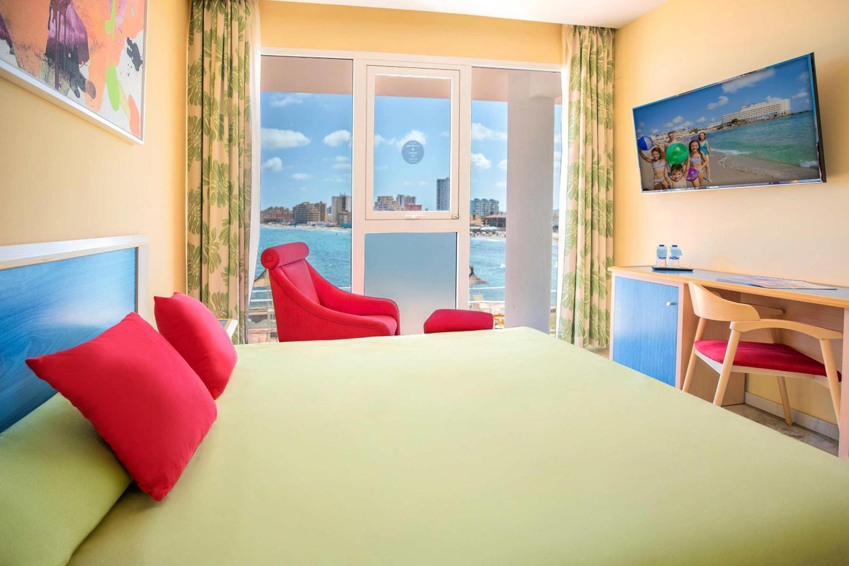 Double Room (3 Adults) photo 3