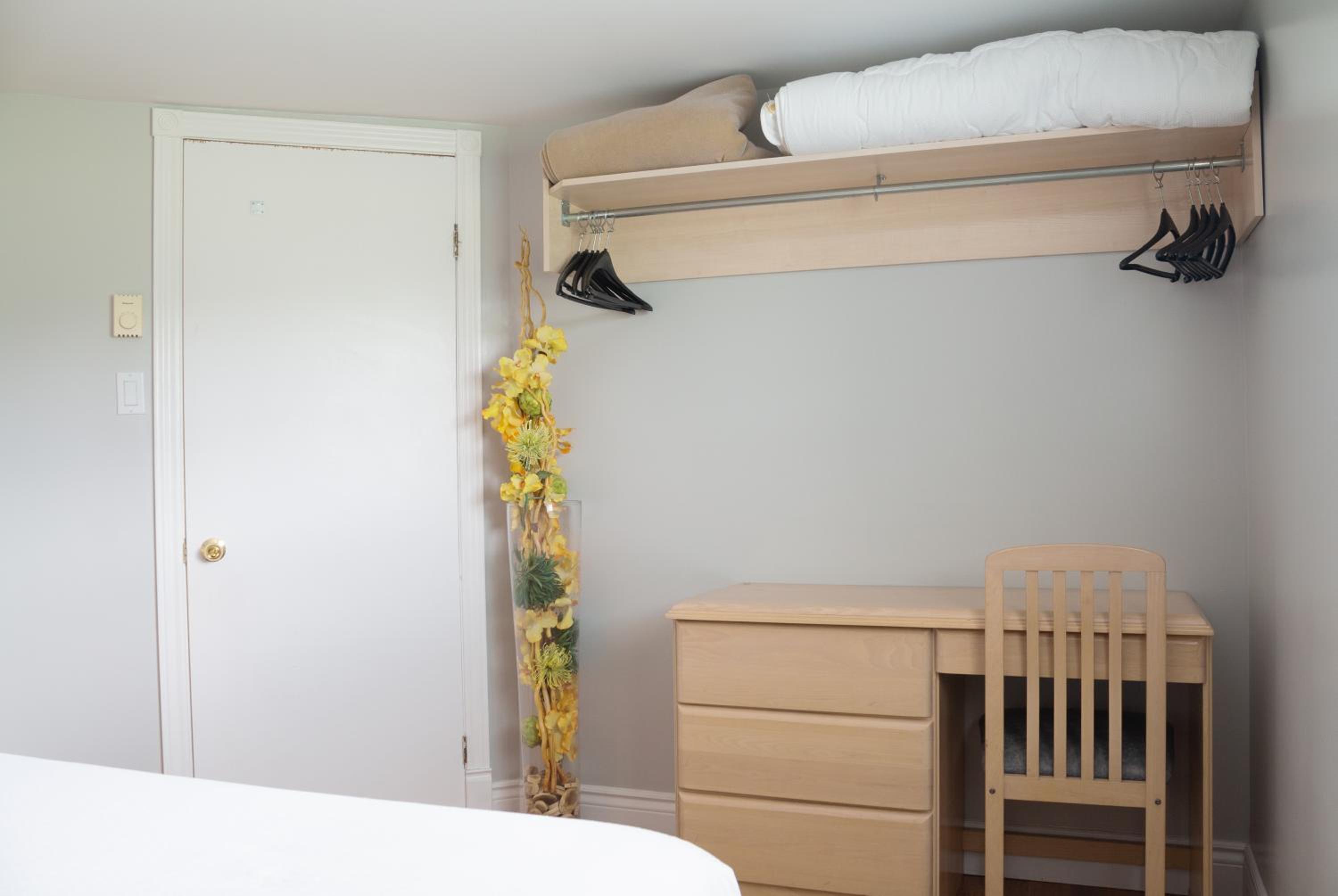 Four-Bedroom Apartment - Photo 9