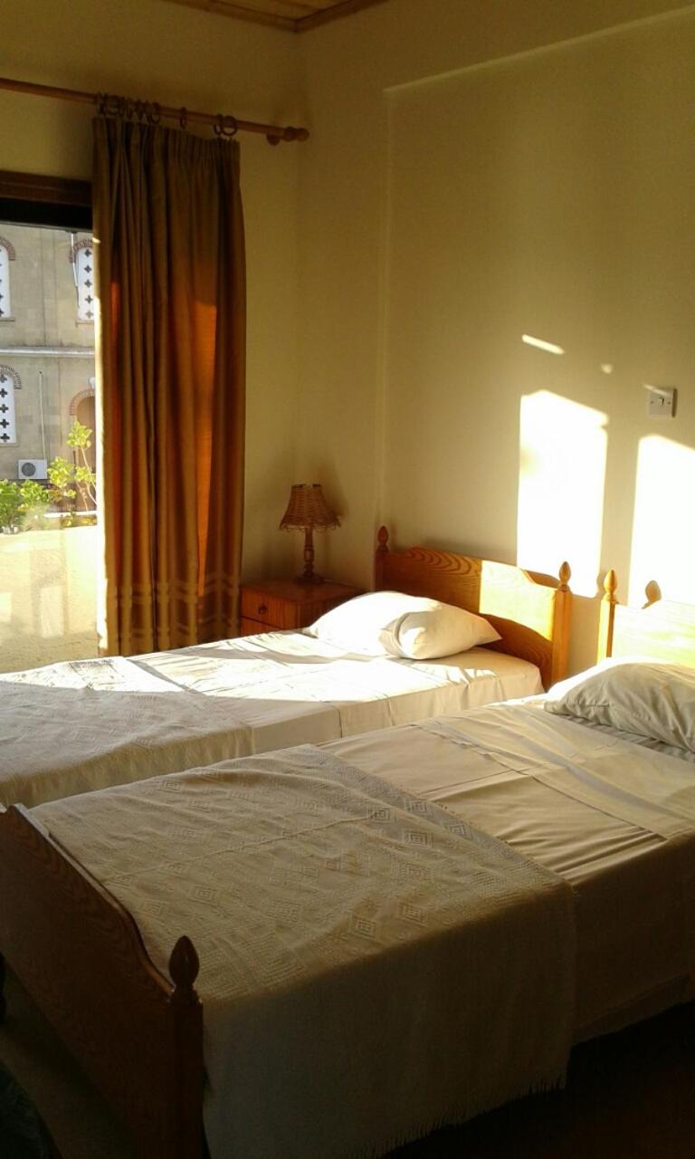 Double or Twin Room with City View photo 2