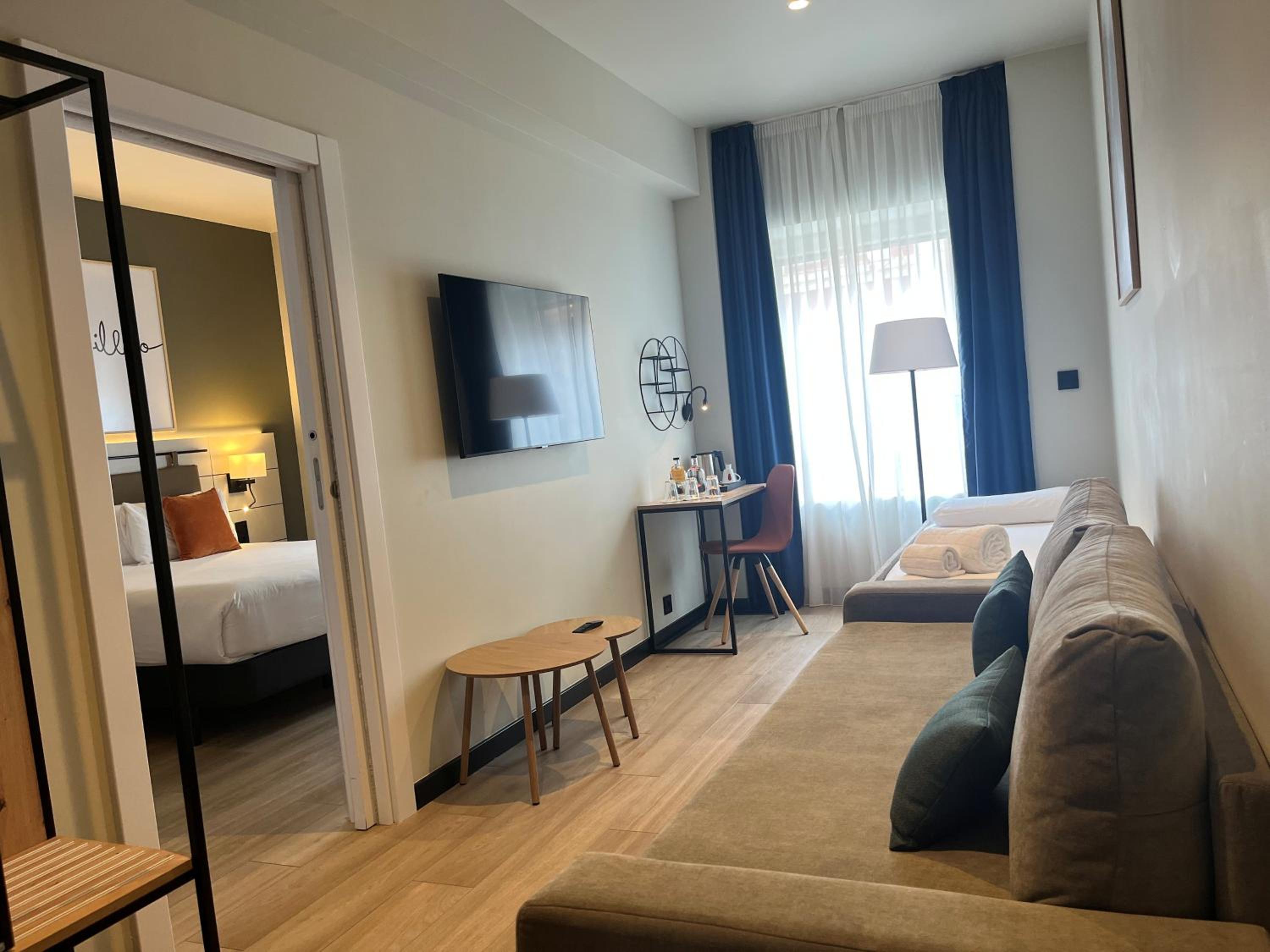 One-Bedroom Suite - Photo 1