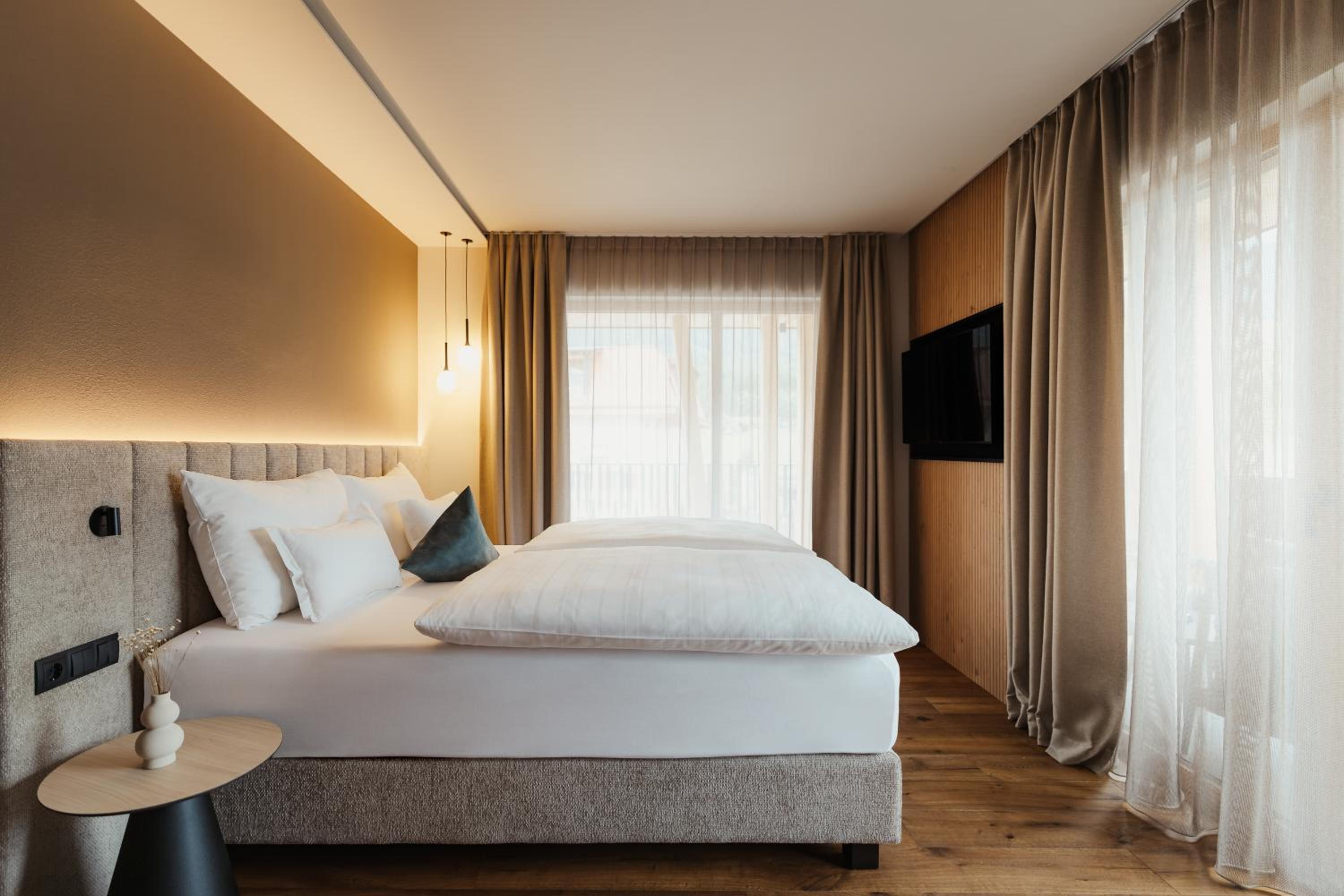 Deluxe Double or Twin Room with Spa Bath - Photo 7