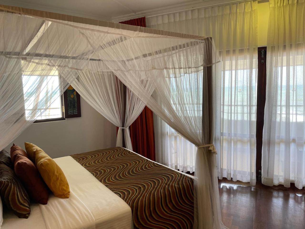 Presidential Suite photo 2
