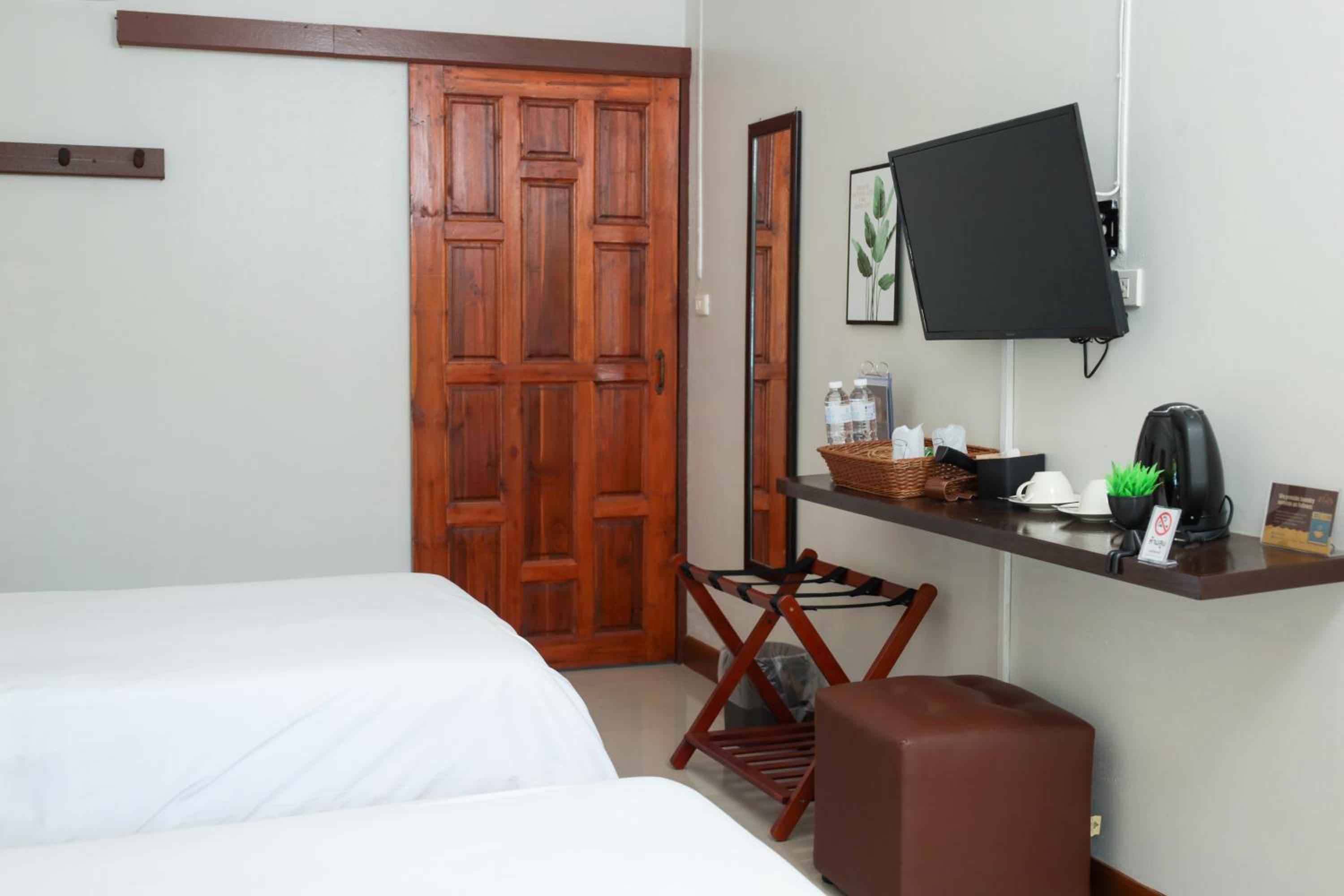 Standard Twin Room photo 2