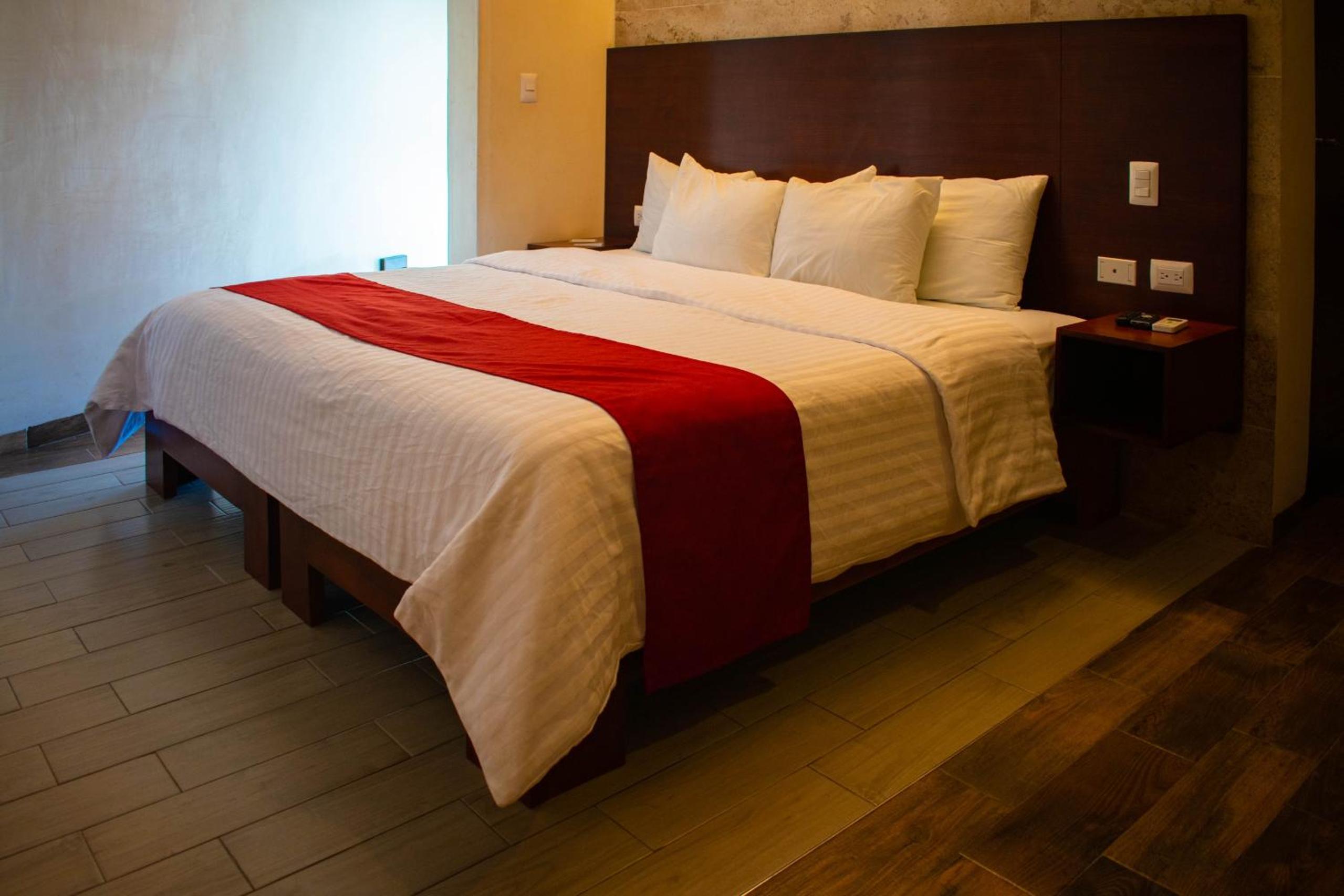 Superior King Suite