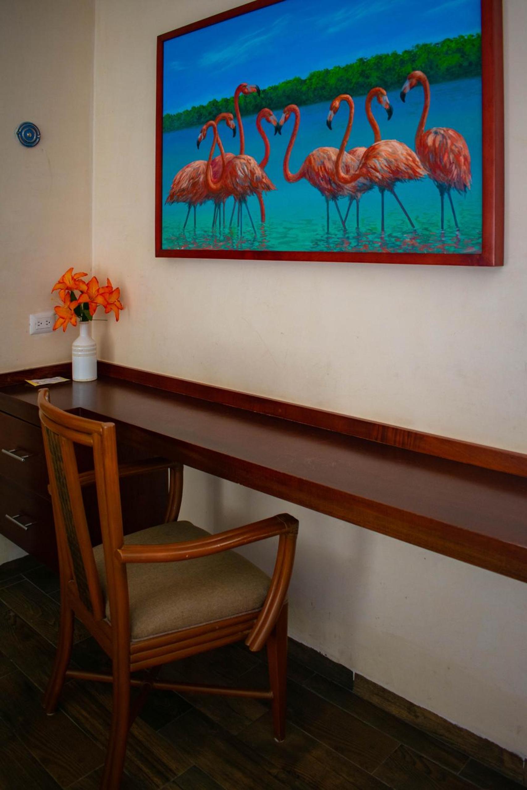 Superior King Suite photo 3