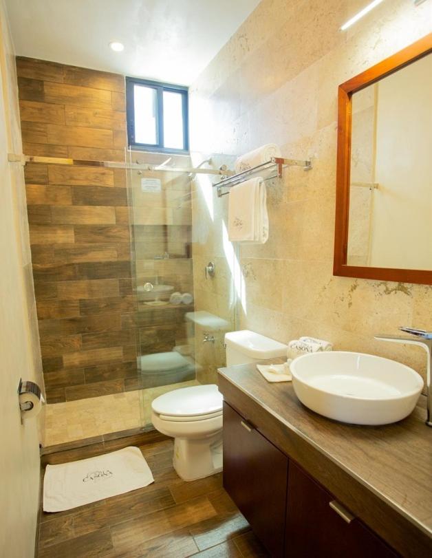 Superior King Suite photo 3