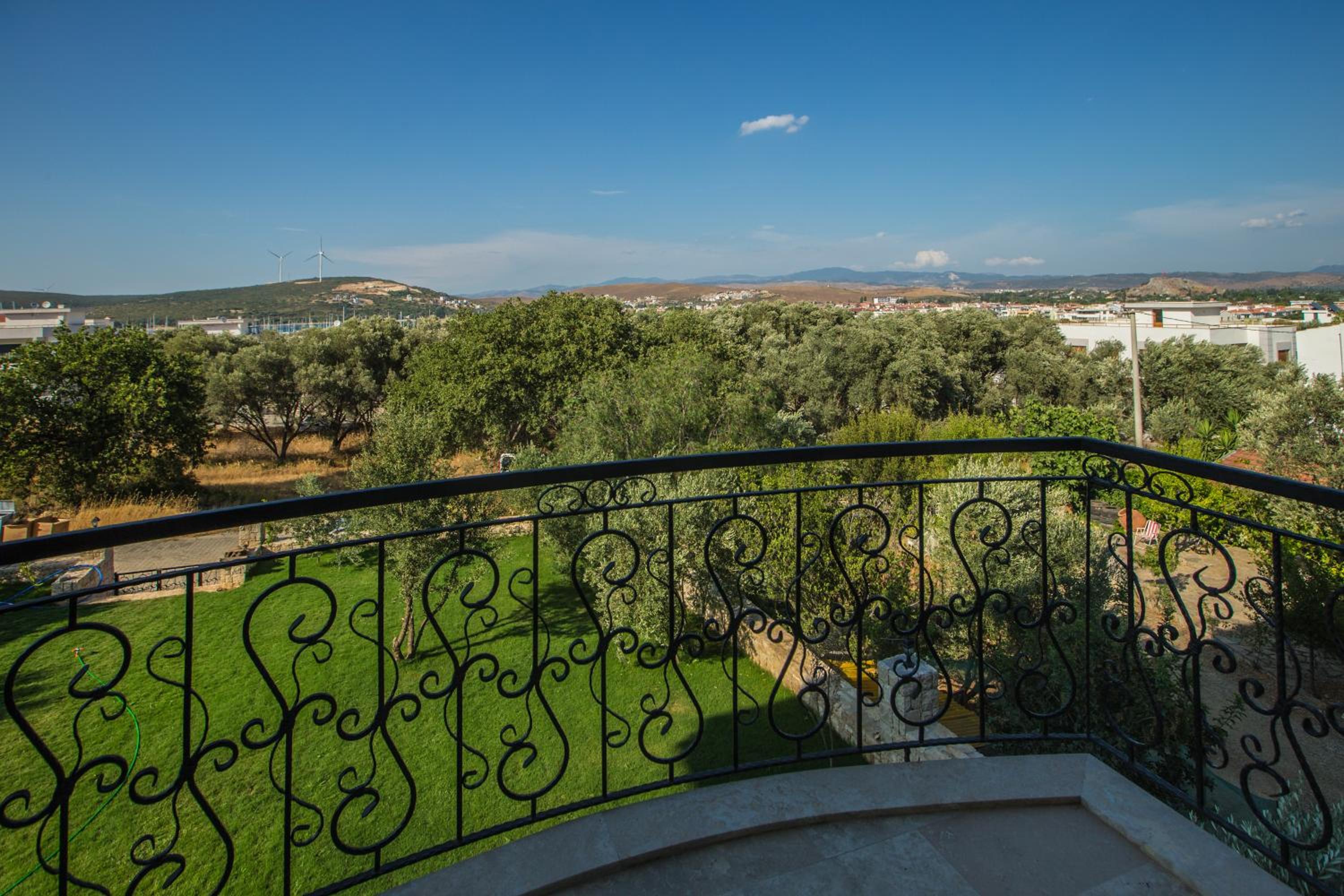 Deluxe Double Room with Balcony and Sea View - Photo 21