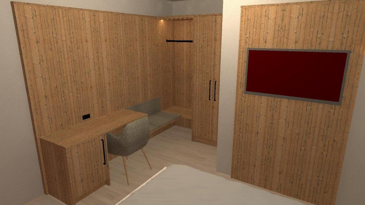 Family Room with Shower photo 3