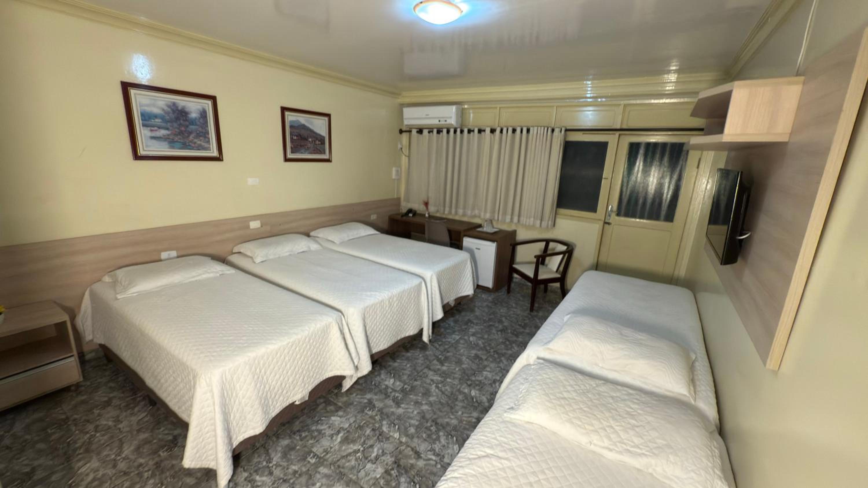 Family Suite photo 2