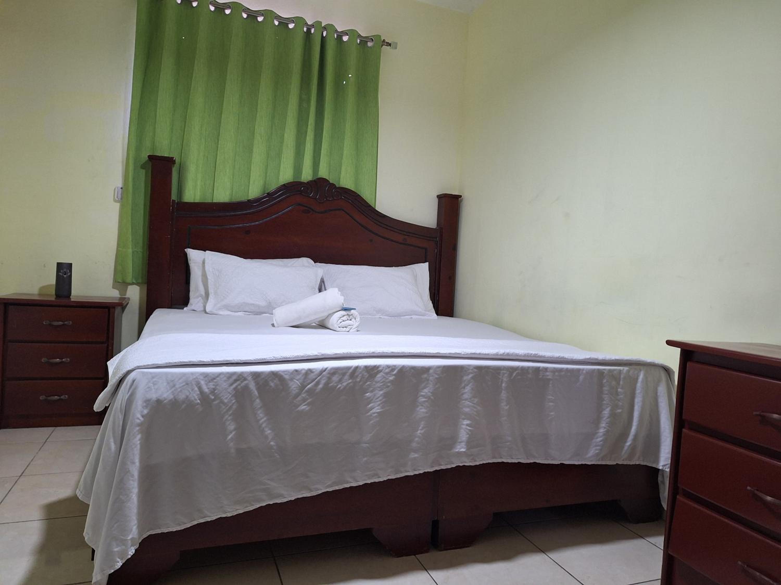 Deluxe King Suite photo 2