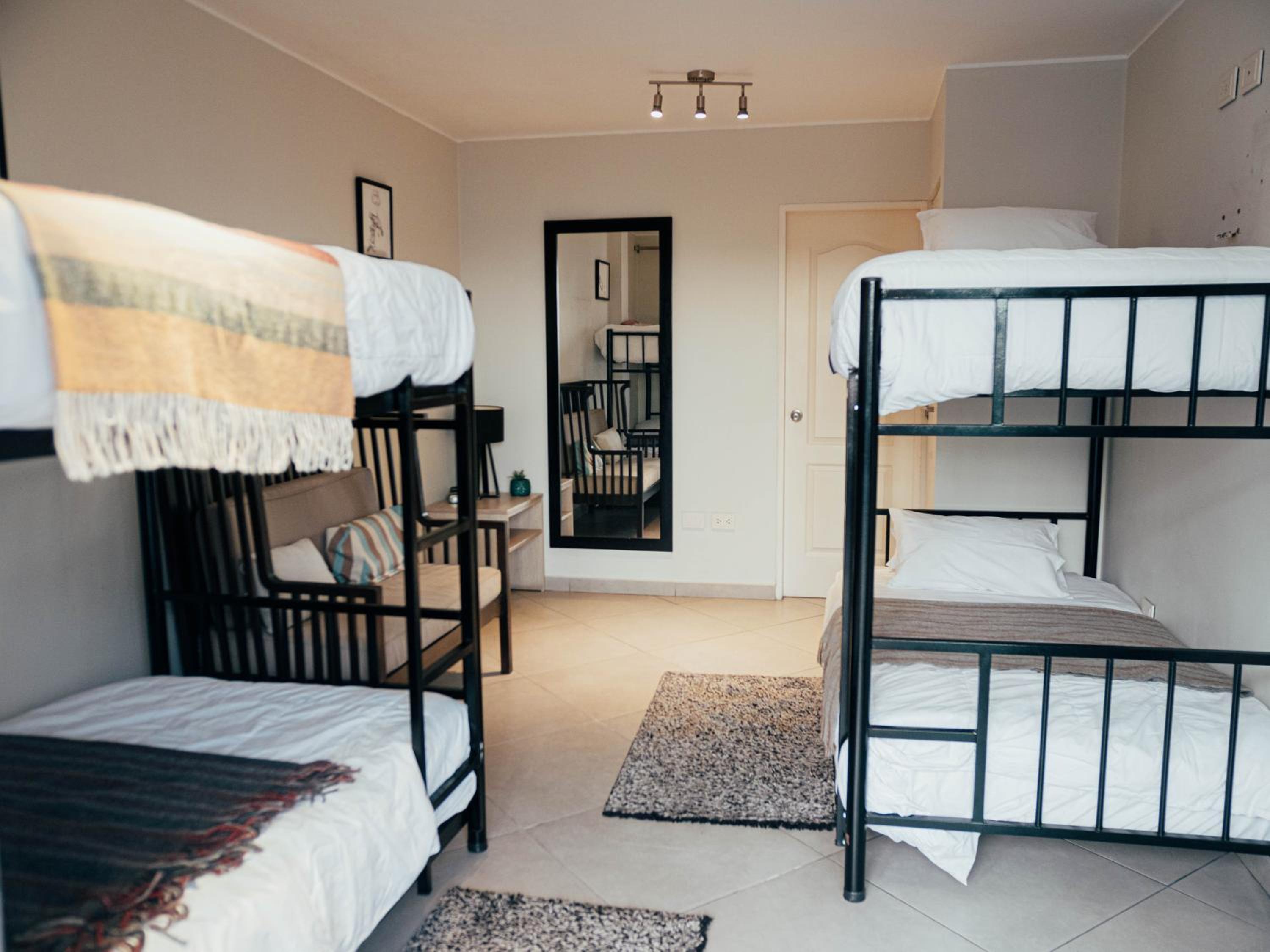 Quadruple Room with Private Bathroom photo 2