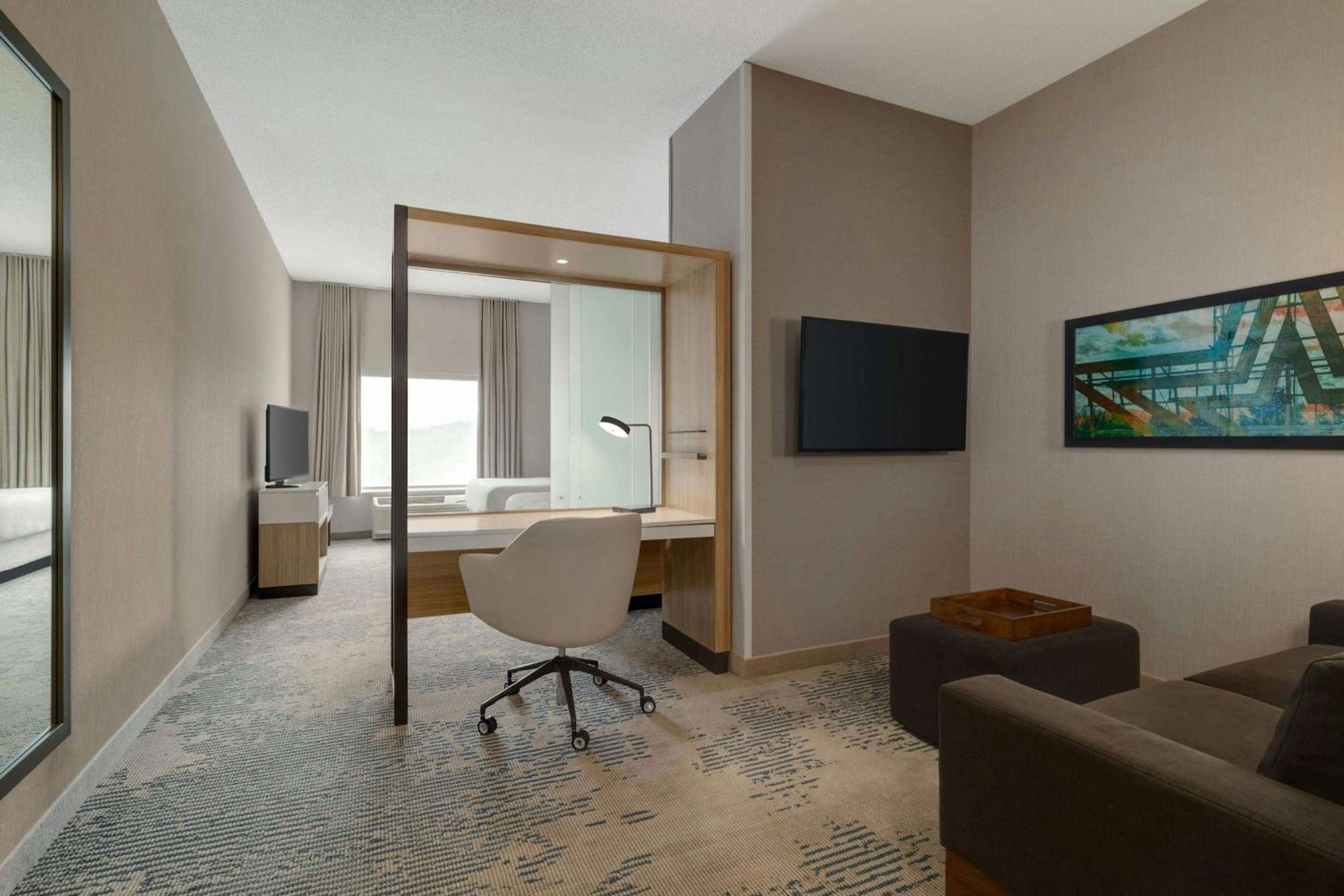 Queen Suite with Two Queen Beds and Sofa Bed - Hearing Accessible - Photo 2