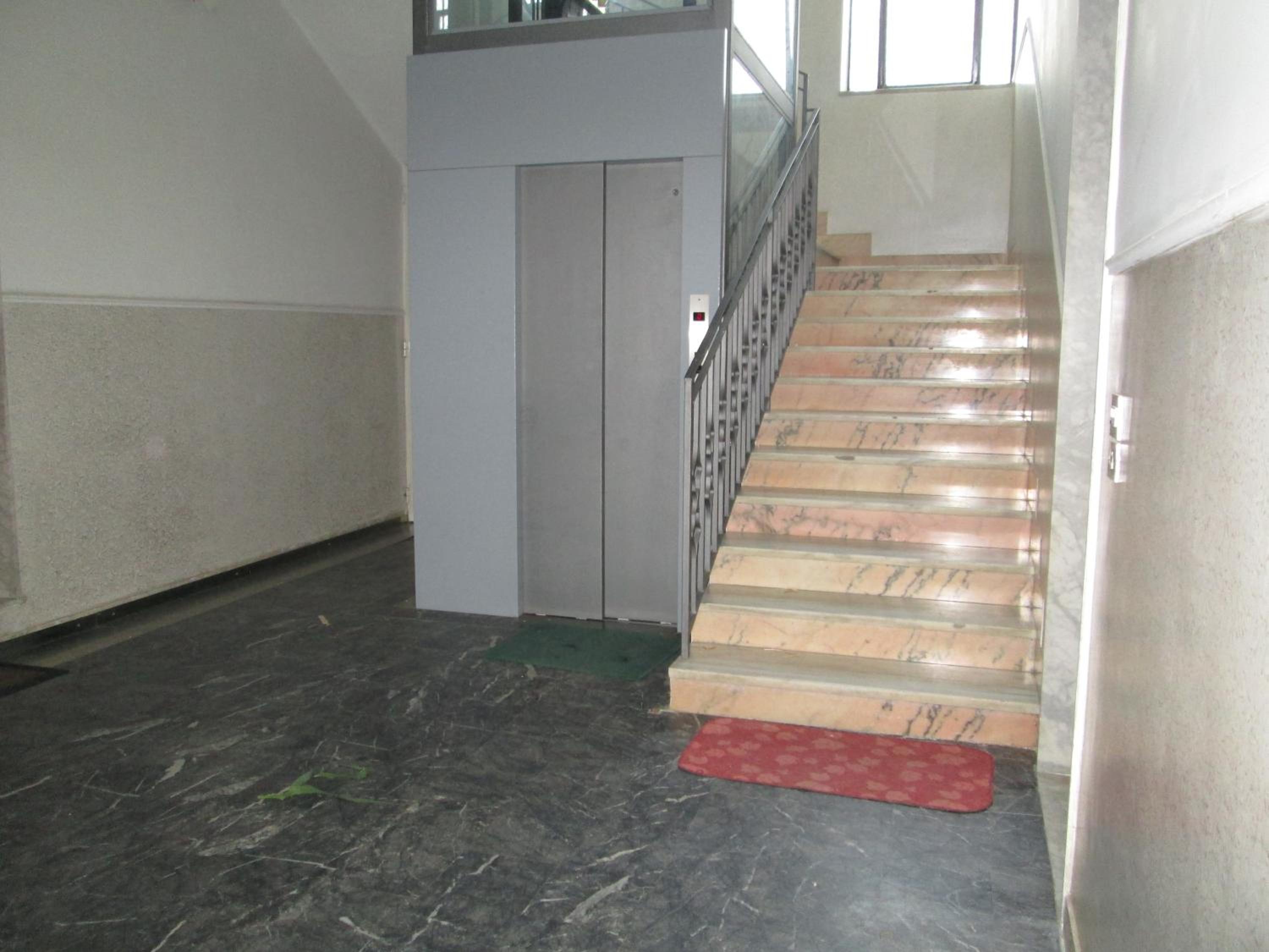 Three-Bedroom Apartment - Ground Floor - Photo 4