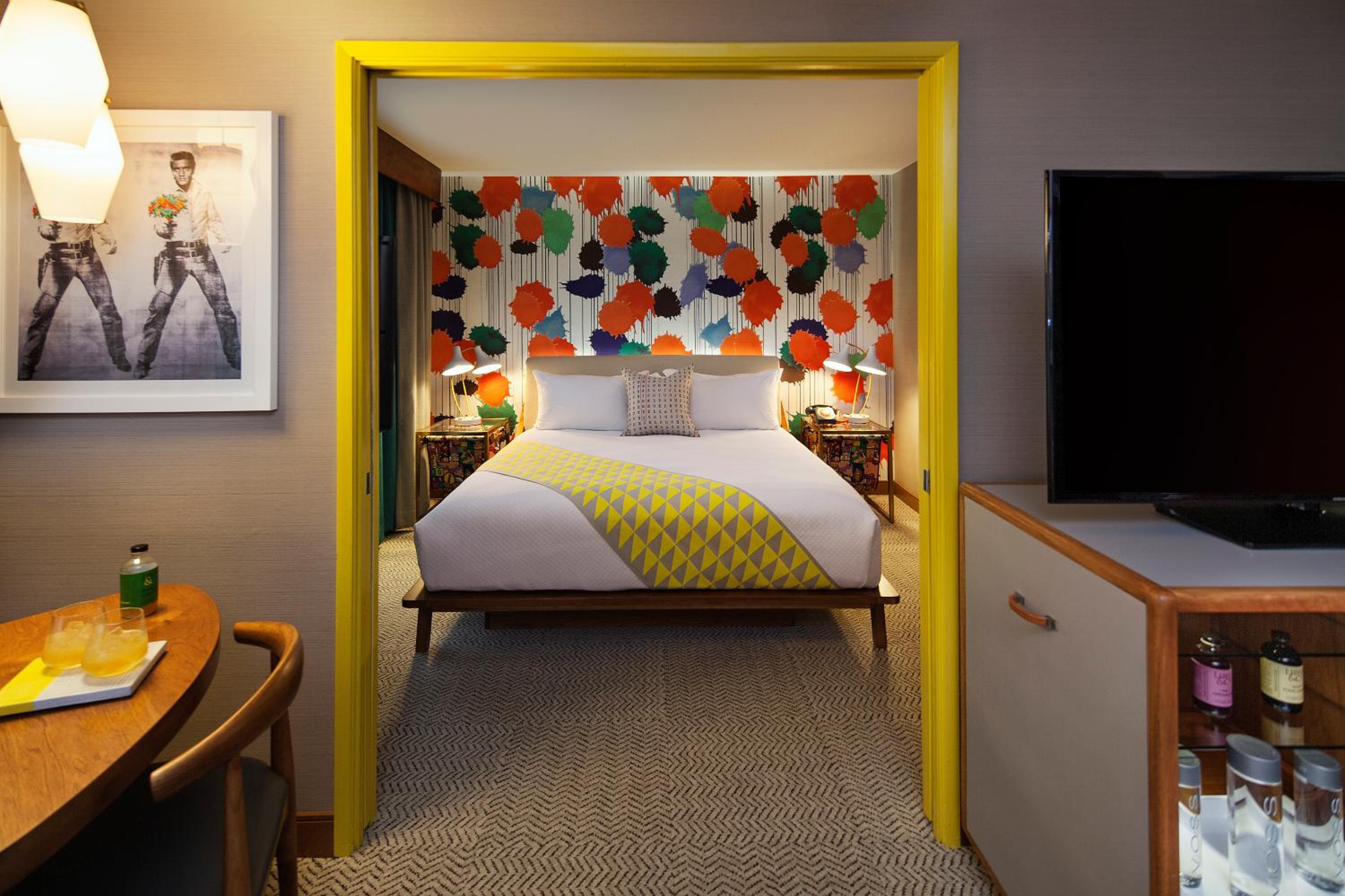 King Suite with Courtyard View