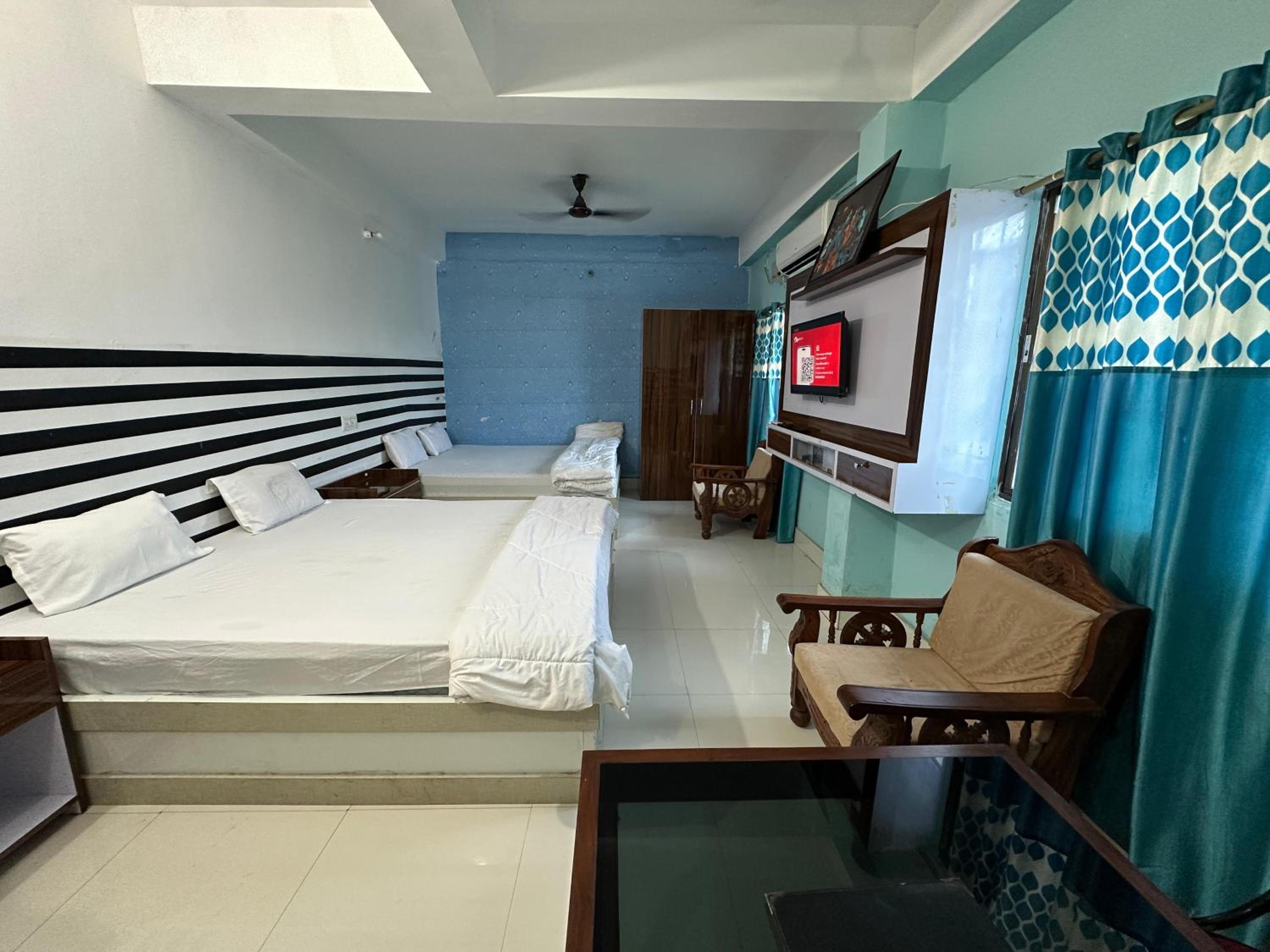 Luxury Triple Room photo 2