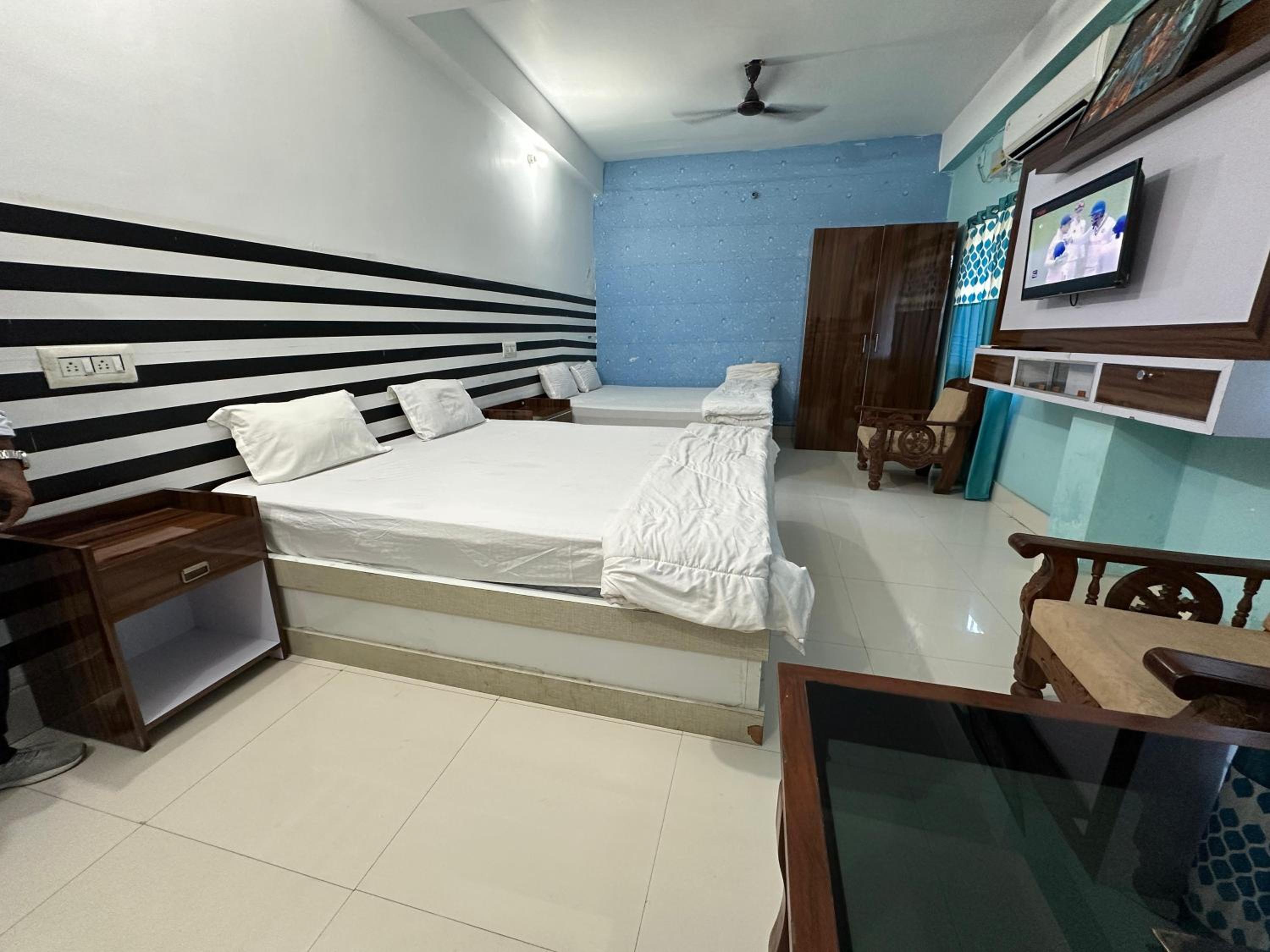 Luxury Triple Room photo 3