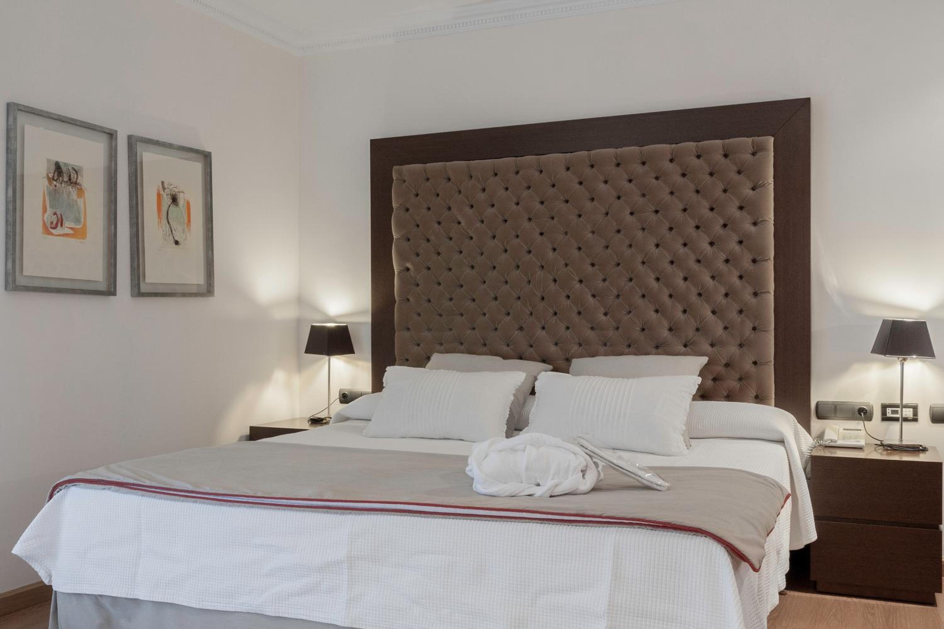 Deluxe Double Room with Spa Bath  - Photo 10