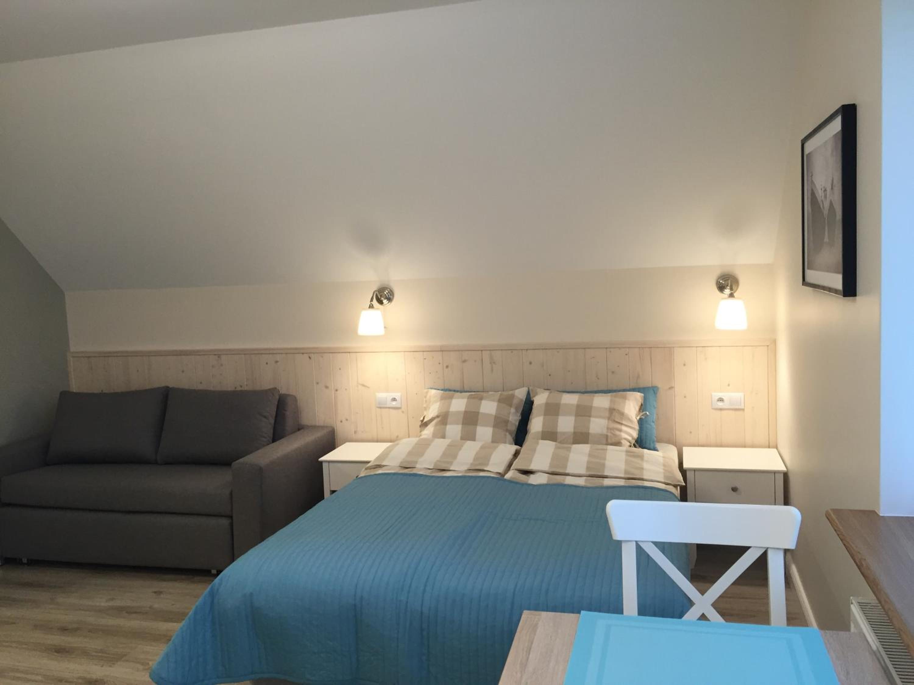 Family Room photo 3