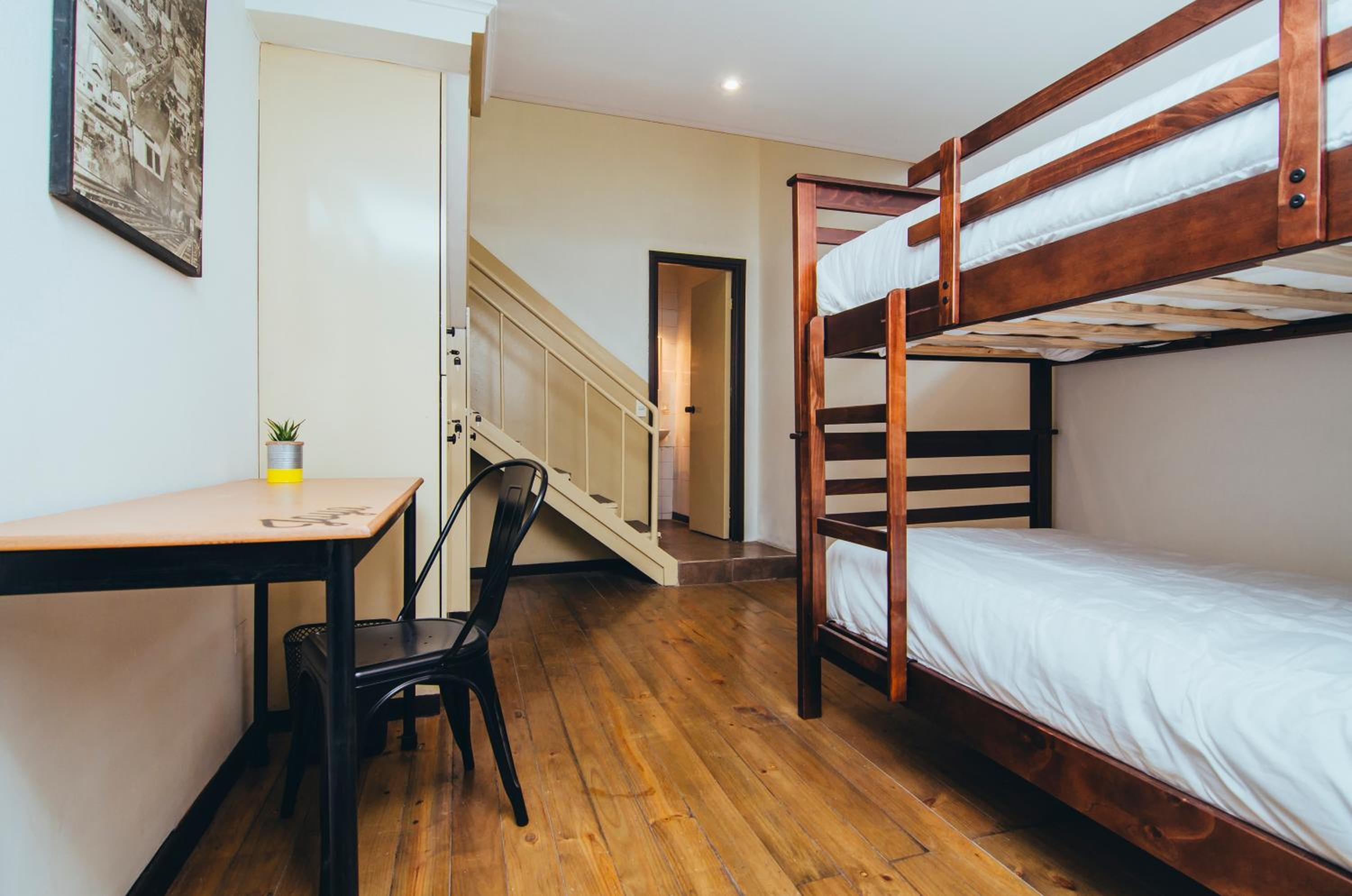 Quadruple Room with Private Bathroom photo 1