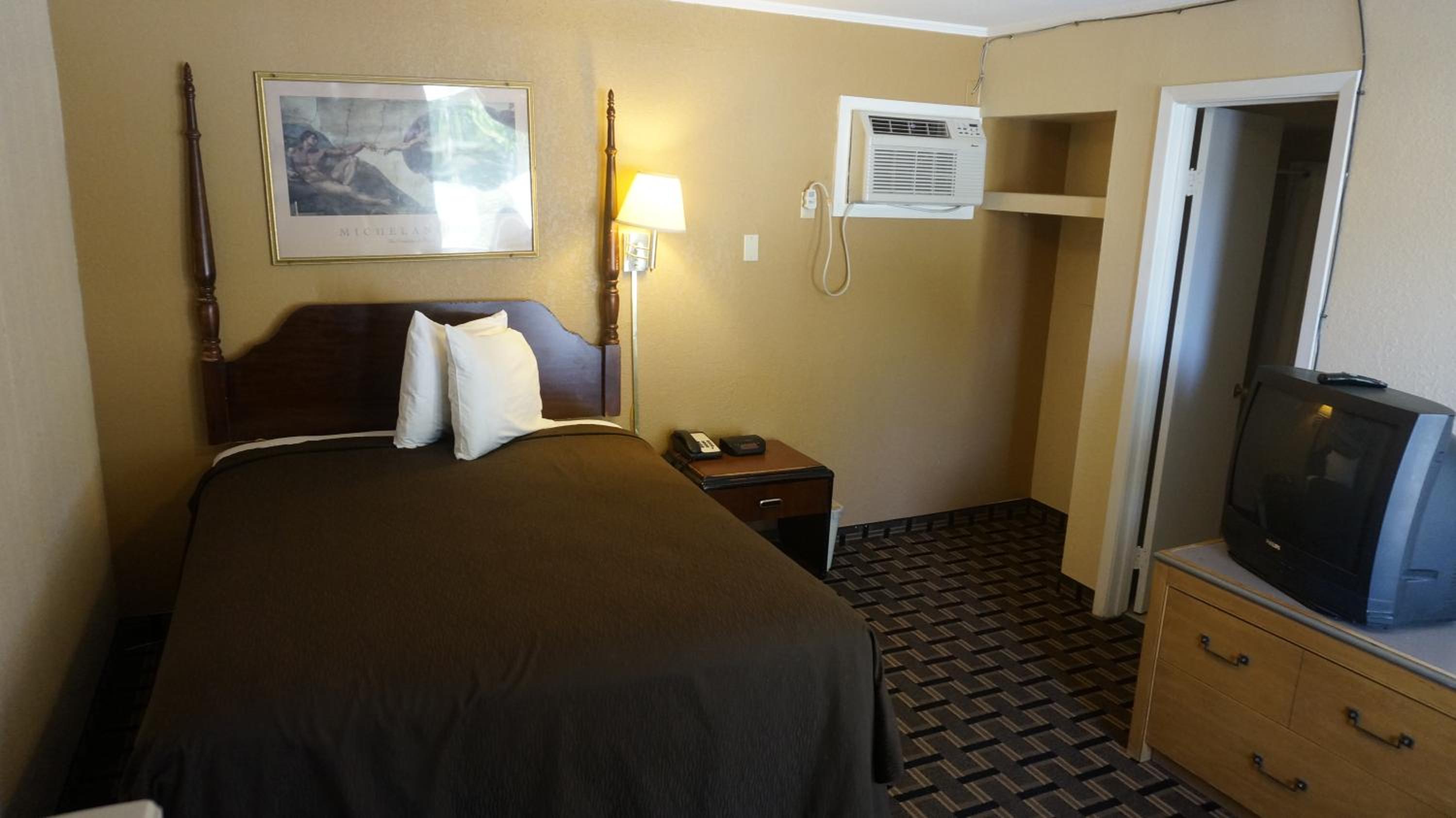 Queen Room